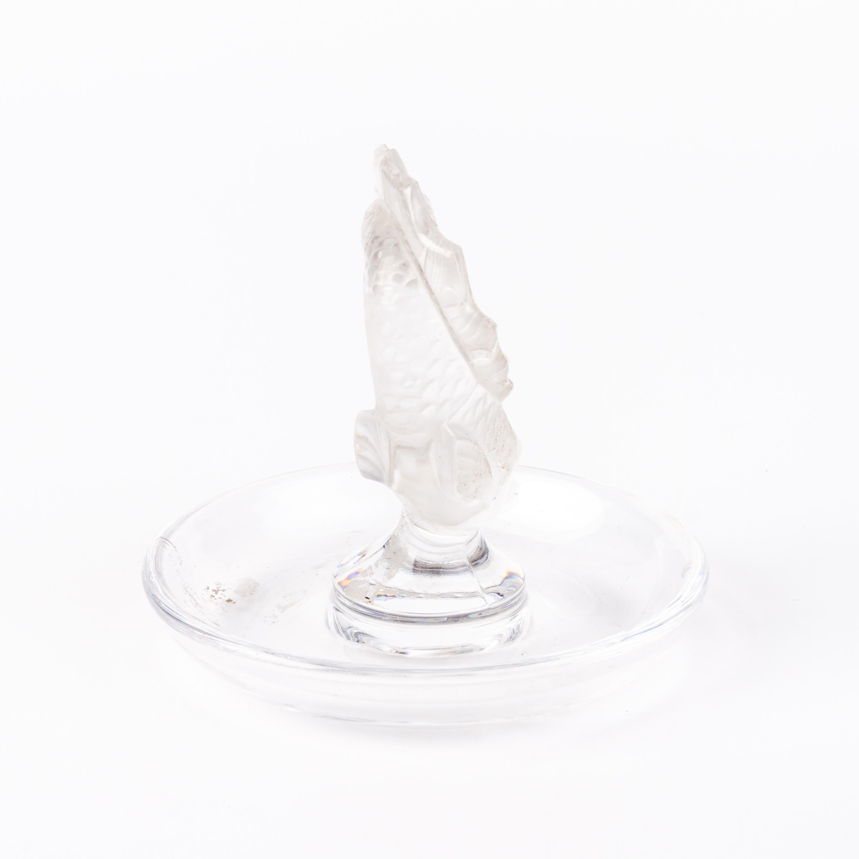 In good condition
From a private collection
Free international shipping
Lalique Signed Frosted Glass French Koi Fish Dish 