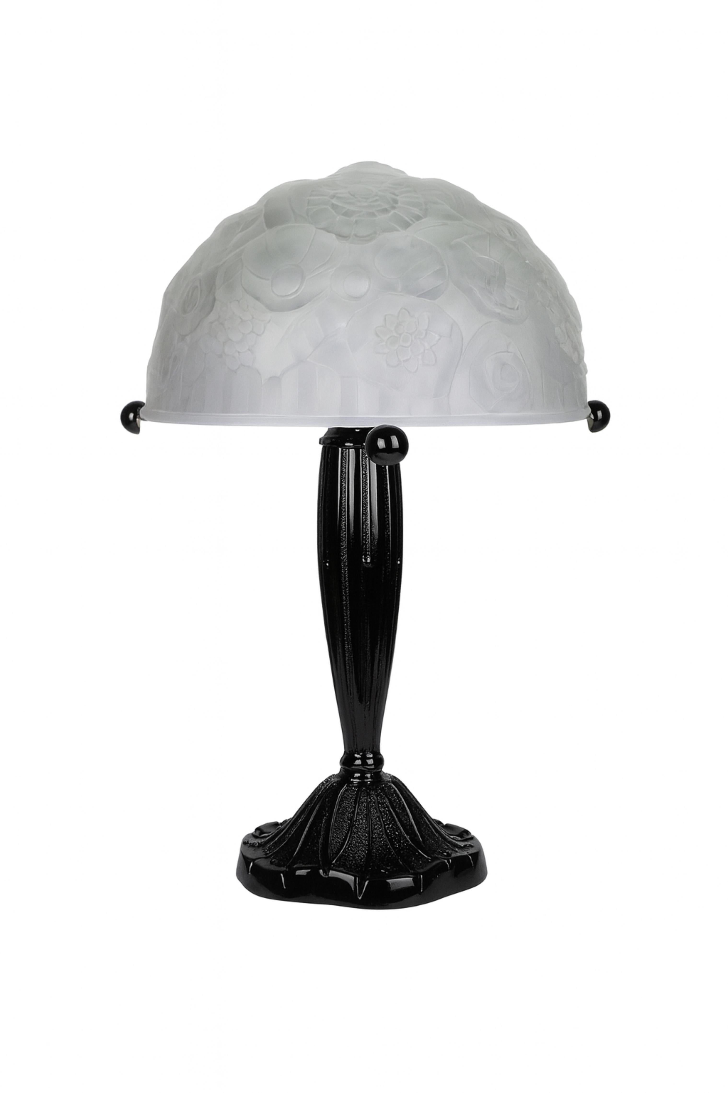 Lámpara de sobremesa de latón lacado negro estilo Art Déco de Lalique, años 20 en Bueno estado para la venta en Lisbon, PT