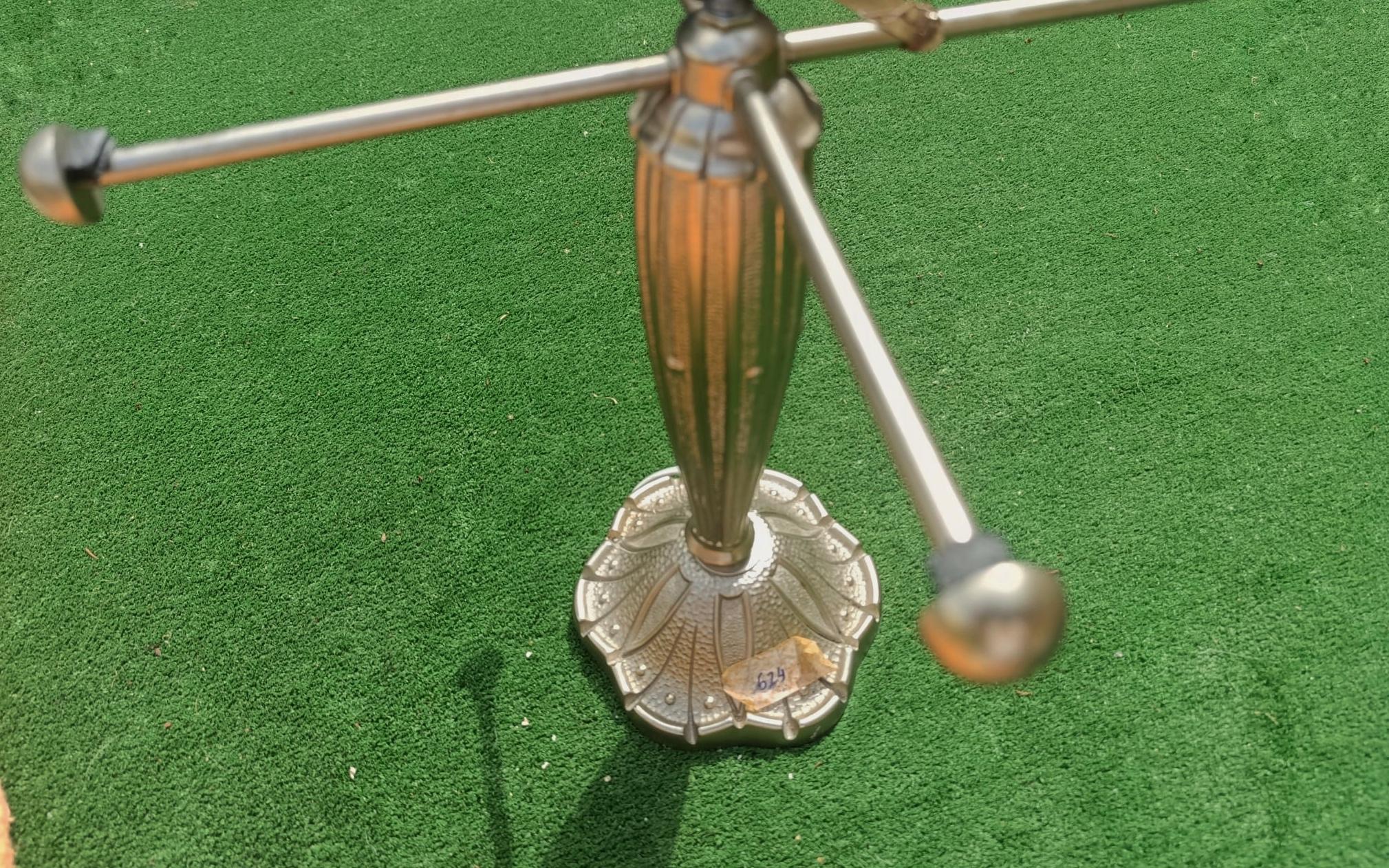 Lámpara de mesa de latón niquelado estilo Art Déco de Lalique, años 20 en Bueno estado para la venta en Lisbon, PT