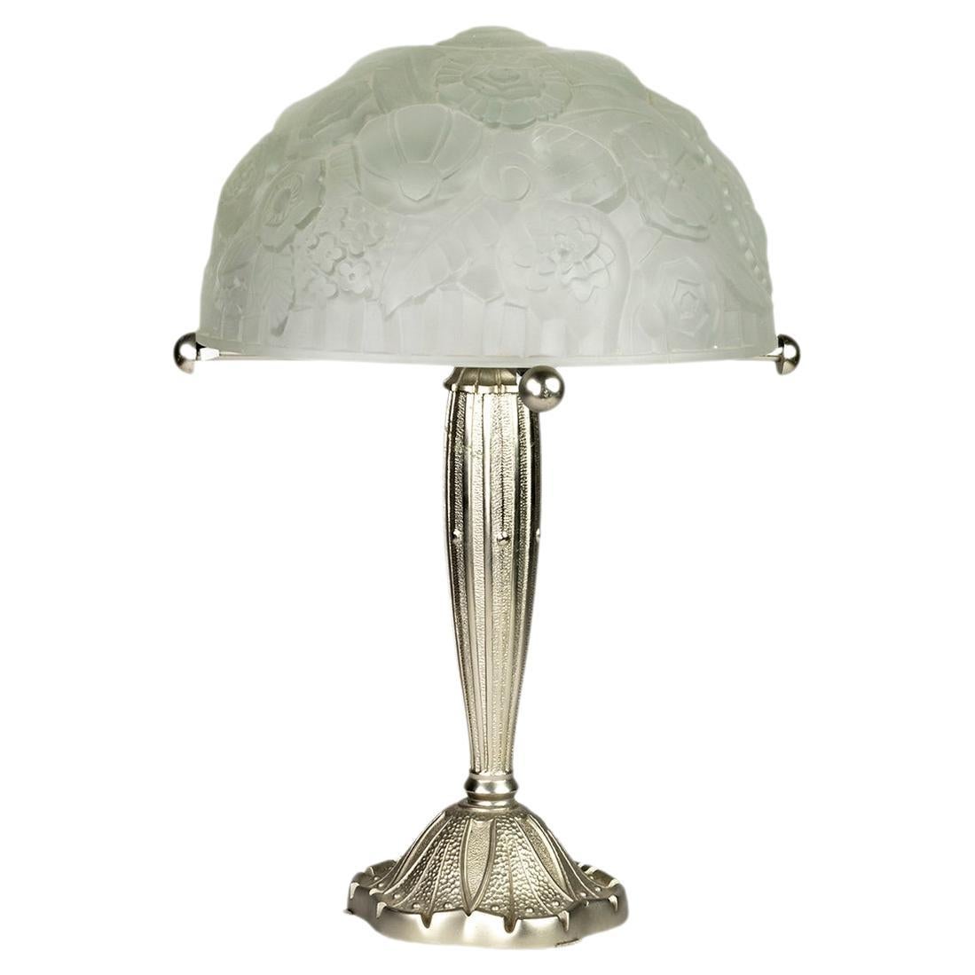 Lampada da tavolo in ottone nichelato stile Lalique Art Deco, anni '20