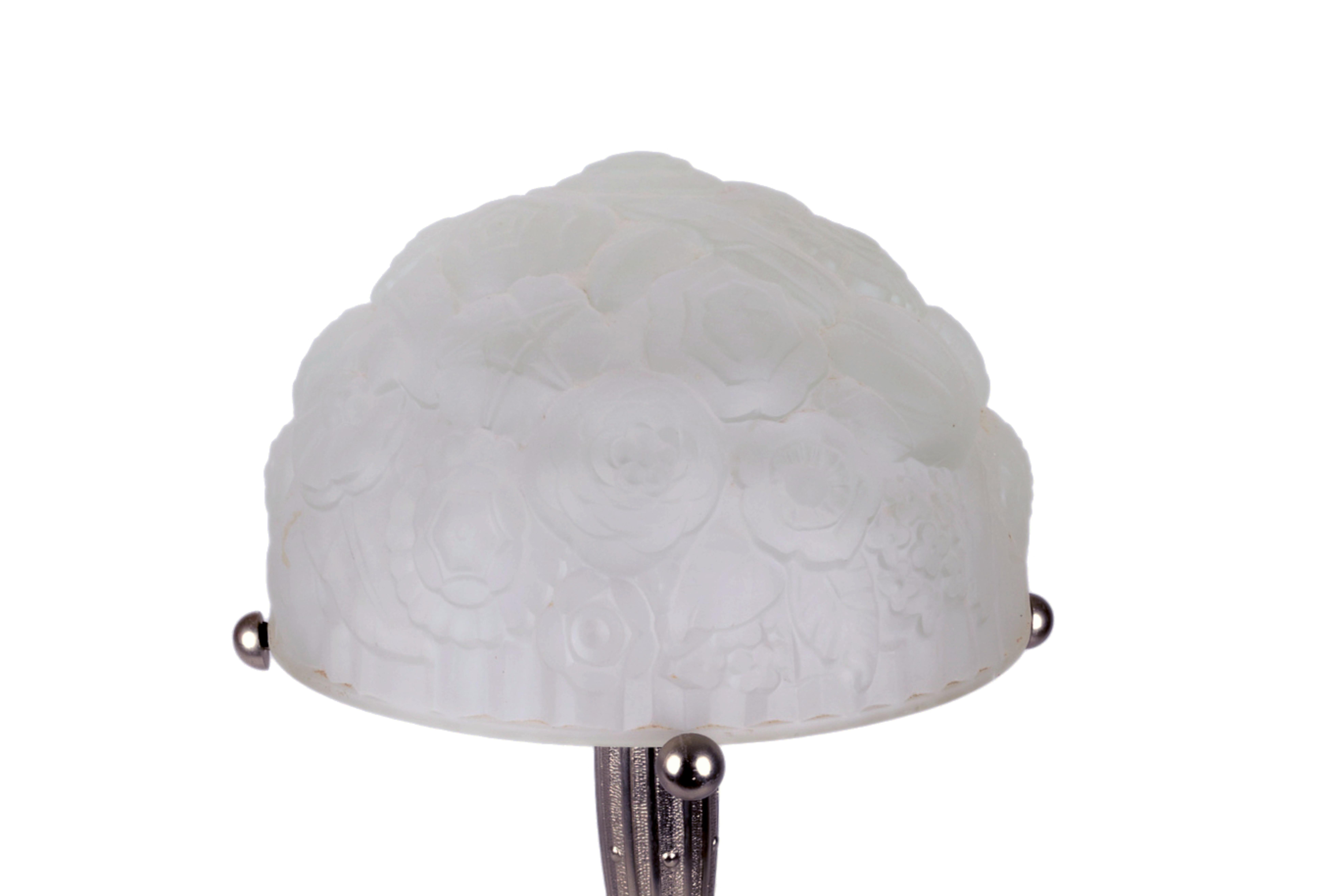 French Lalique, Styled Art Deco Nickled Table Lamp, 1920s For Sale