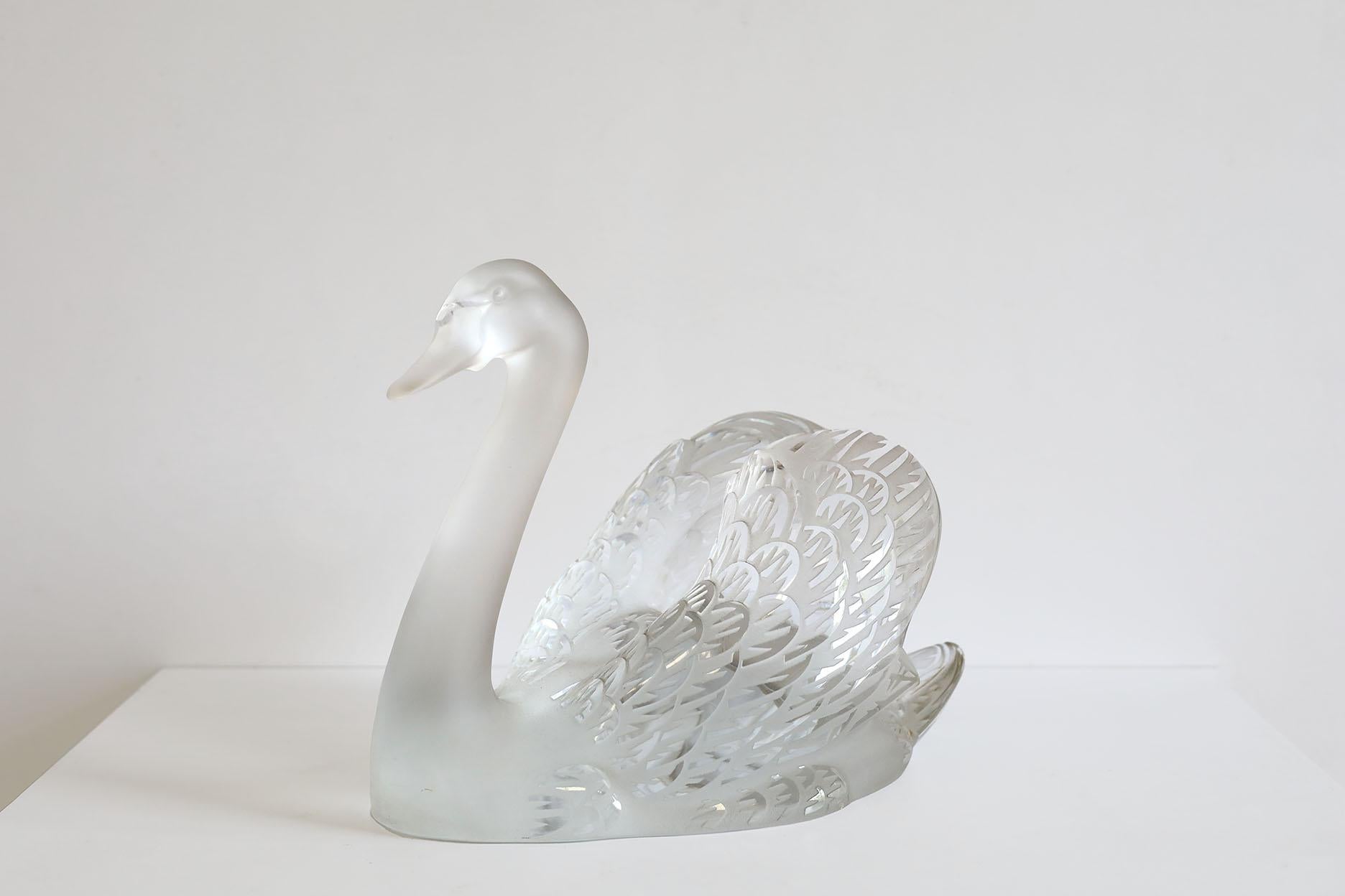 René Lalique Original design in 1943.
This one from 1990.
Clear Crystal, LALIQUE. Crystal masterpiece.
Signed.