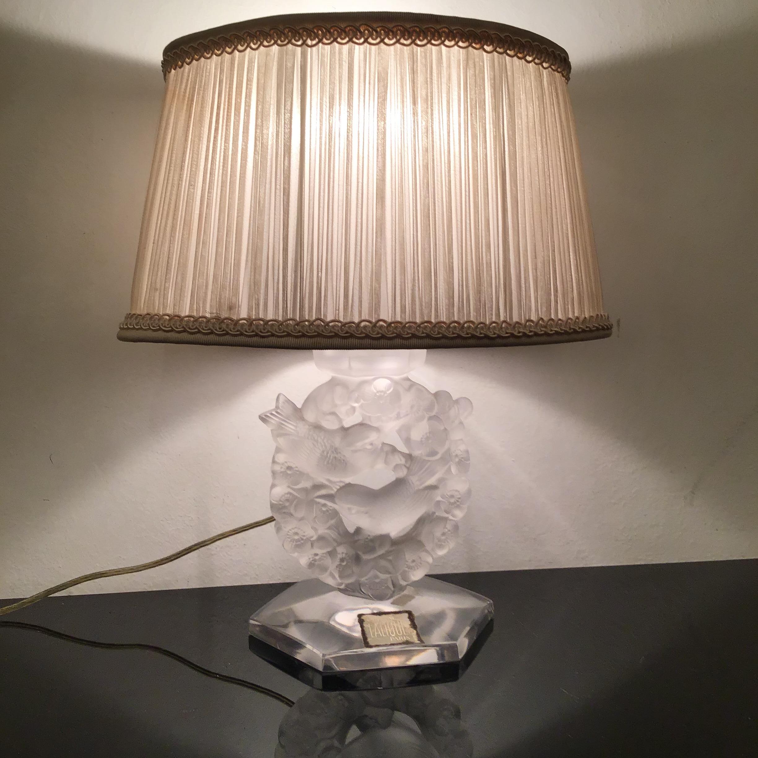 Italian Lalique Table Lamp Glass Silk Lampshade, 1930, France For Sale