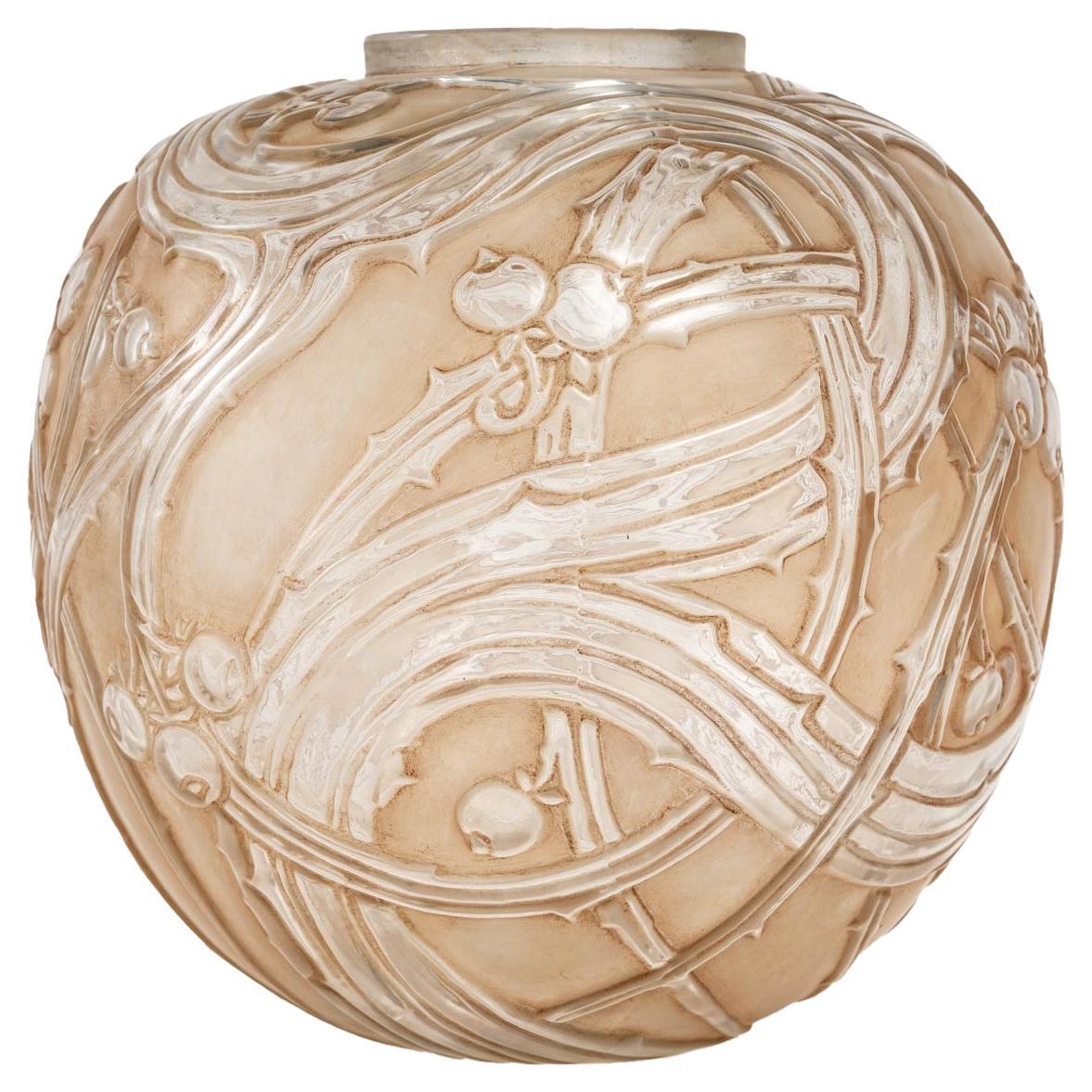 Lalique Corinthe Vase For Sale at 1stDibs