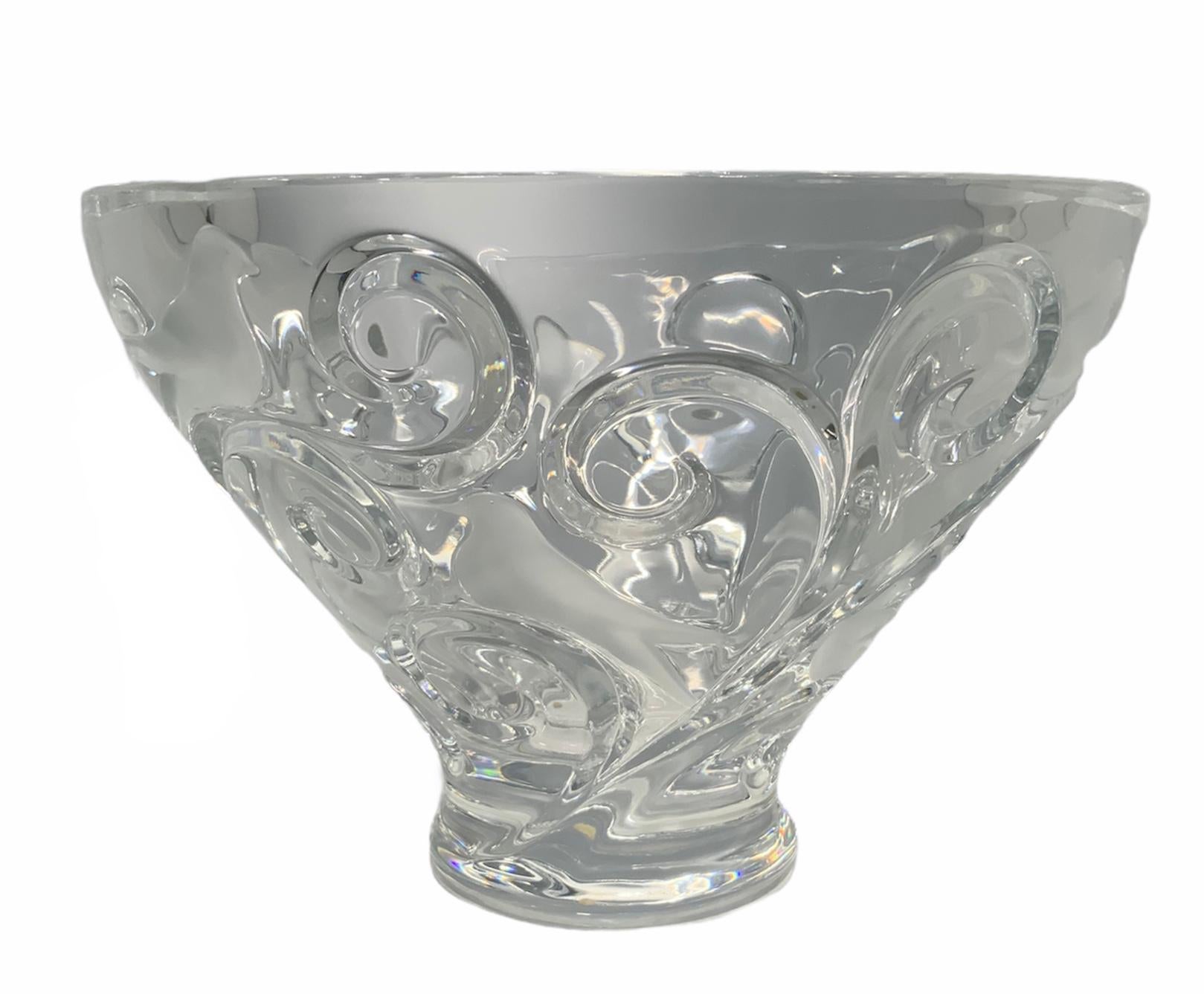 Lalique Verone Crystal Bowl Centerpiece For Sale 2