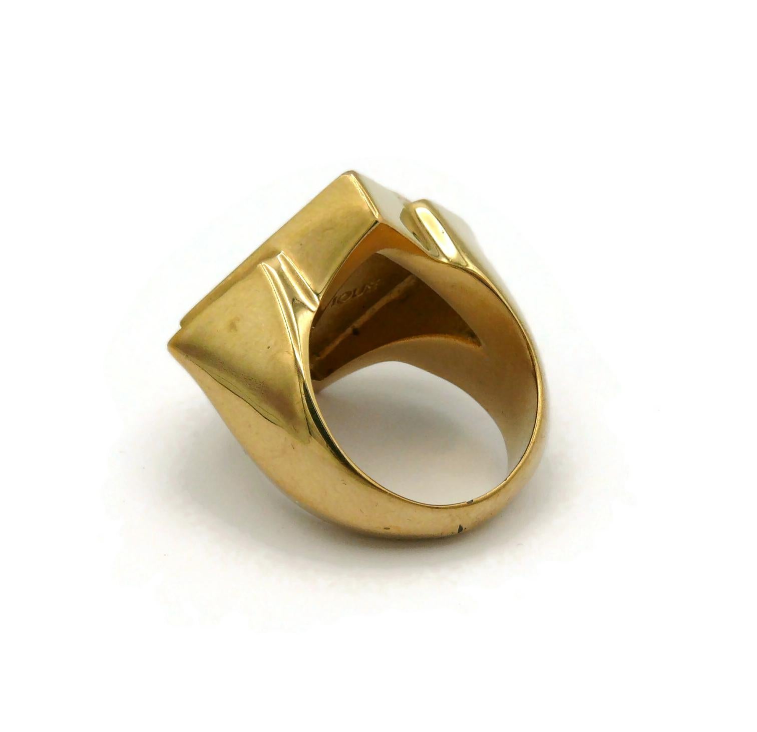 LALIQUE Vintage Crystal Ondine Tank Ring In Good Condition In Nice, FR