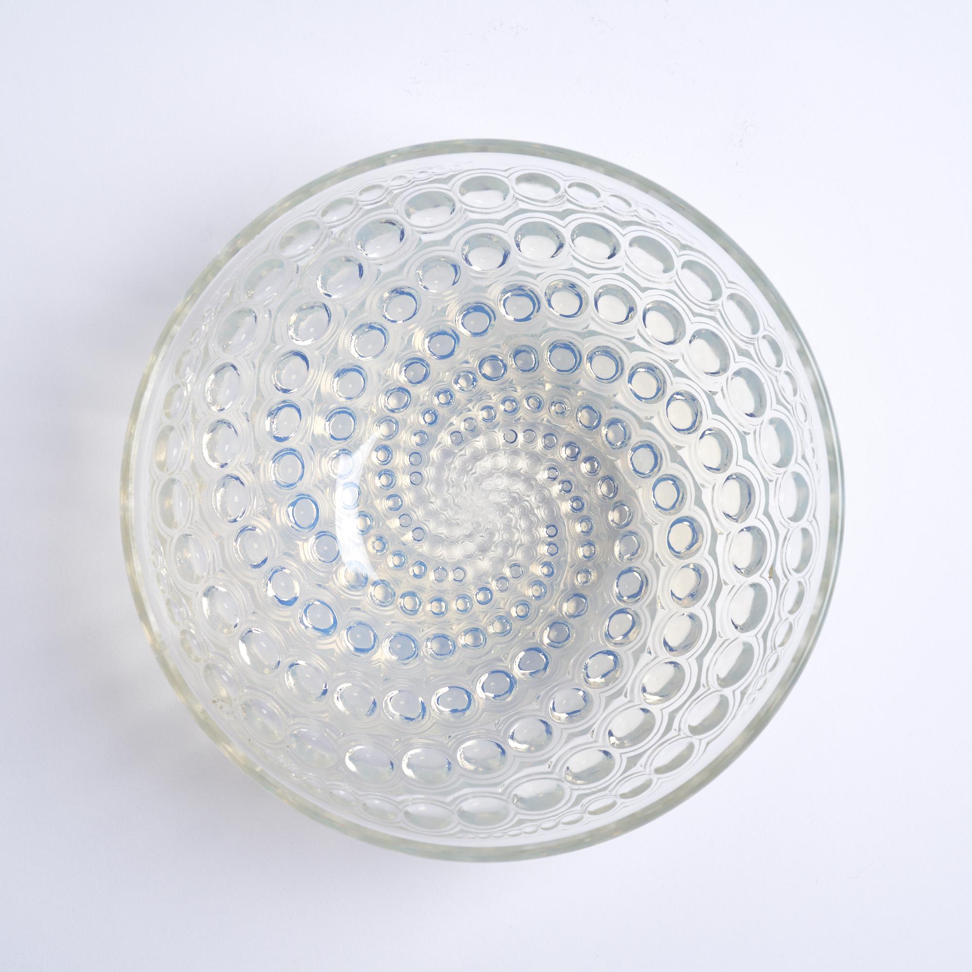 Lalique Volutes Opalescent Glass Bowl For Sale 1
