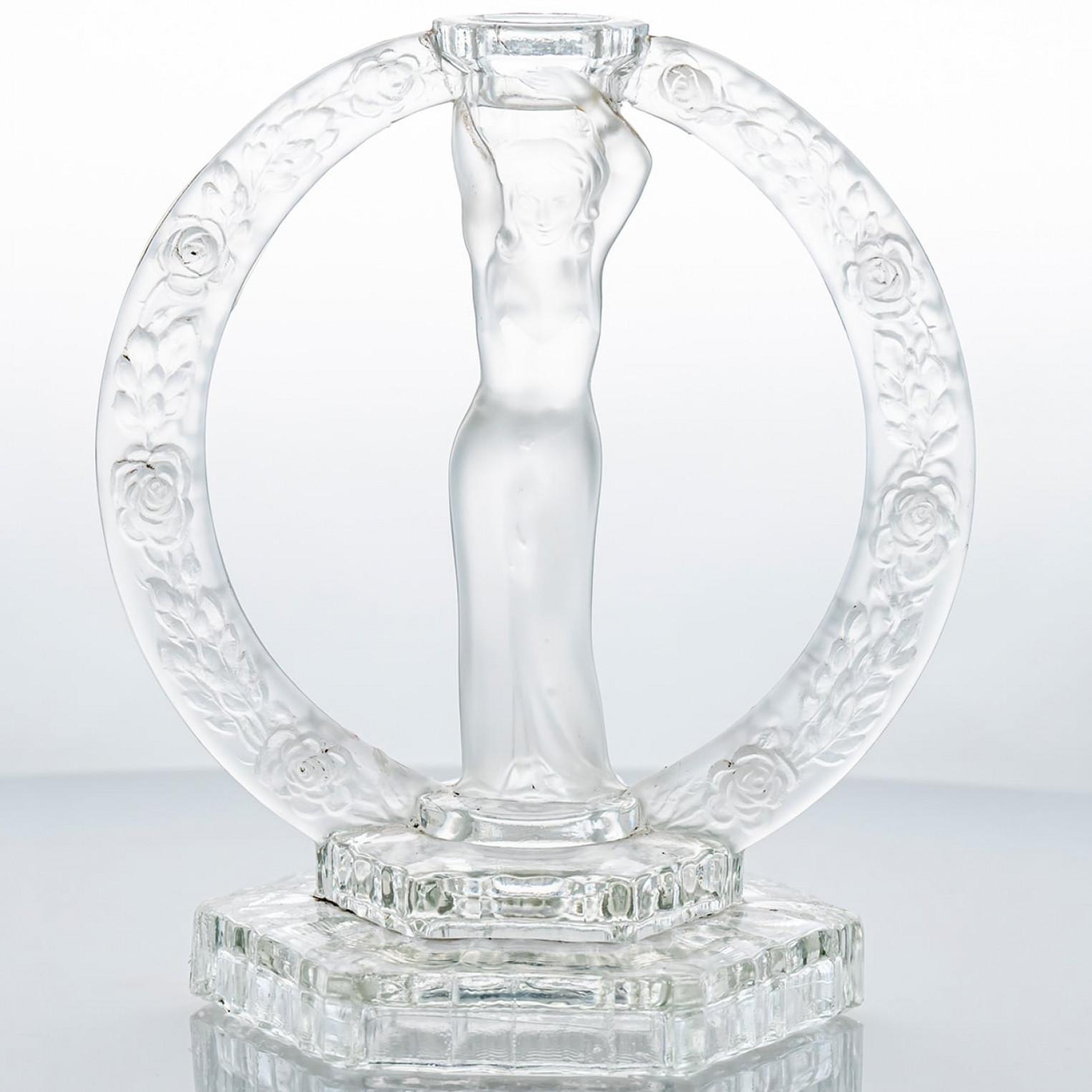 Lalique Frau mit Rosen Kerzenständer, Frankreich (Sonstiges) im Angebot