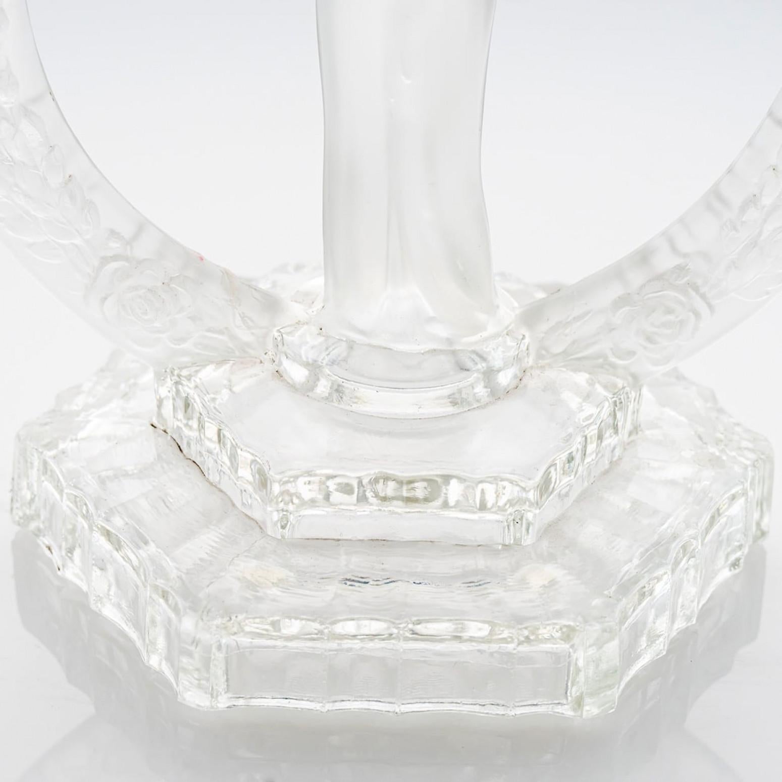 Lalique Frau mit Rosen Kerzenständer, Frankreich (Ende des 20. Jahrhunderts) im Angebot