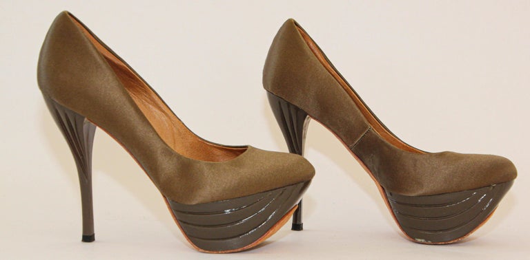 L.A.M.B. LAMB Z-Project Satin and Lacquer Dark Taupe Platform Heels 6 M ...