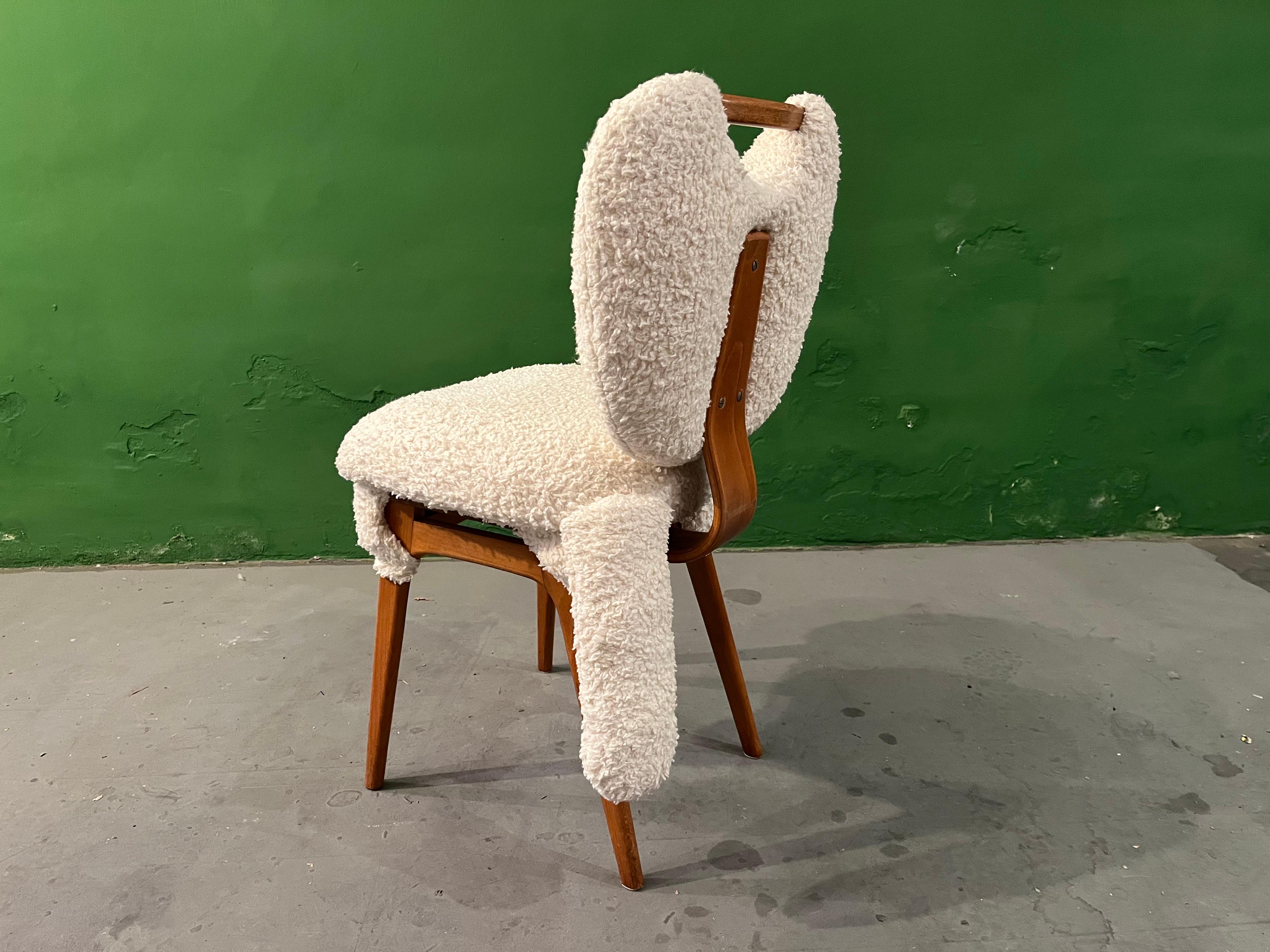 Teddy-Stühle aus Lammfell von Markus Friedrich Staab (Moderne der Mitte des Jahrhunderts) im Angebot