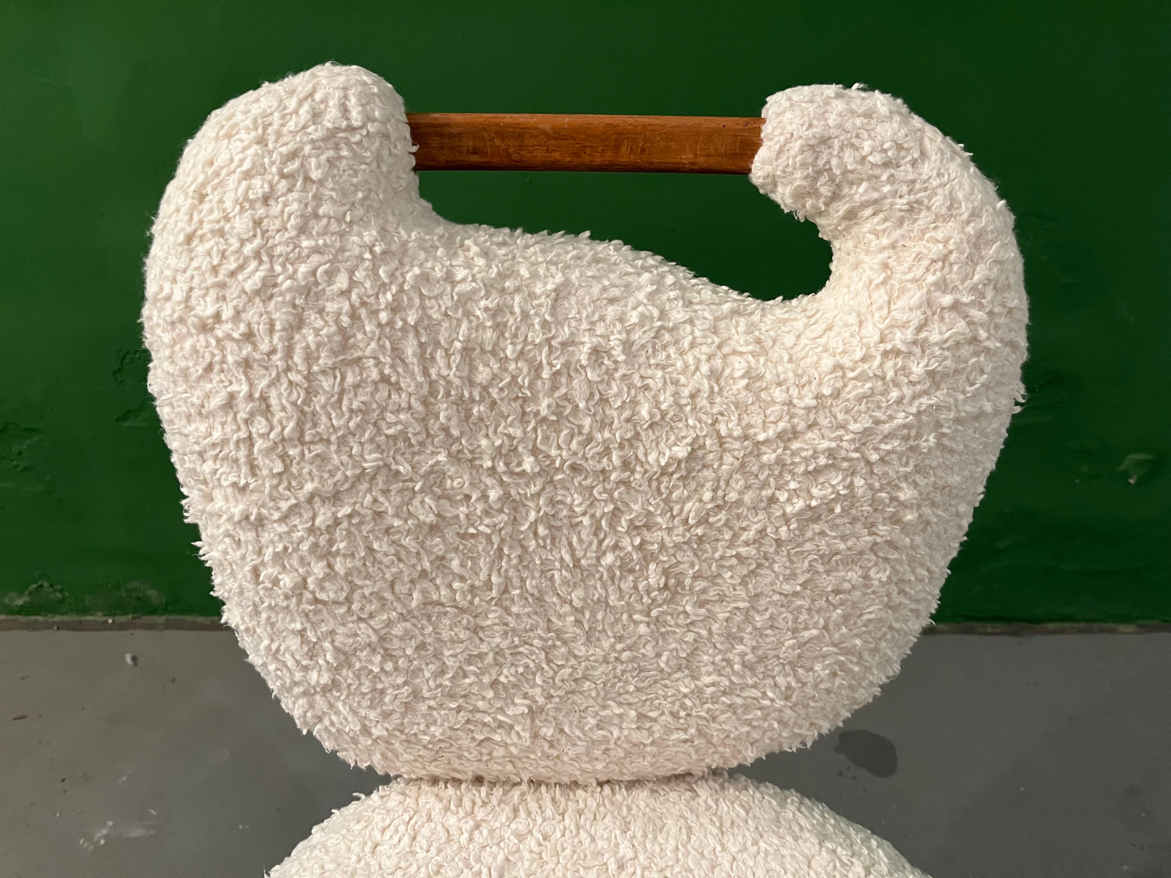Teddy-Stühle aus Lammfell von Markus Friedrich Staab (20. Jahrhundert) im Angebot