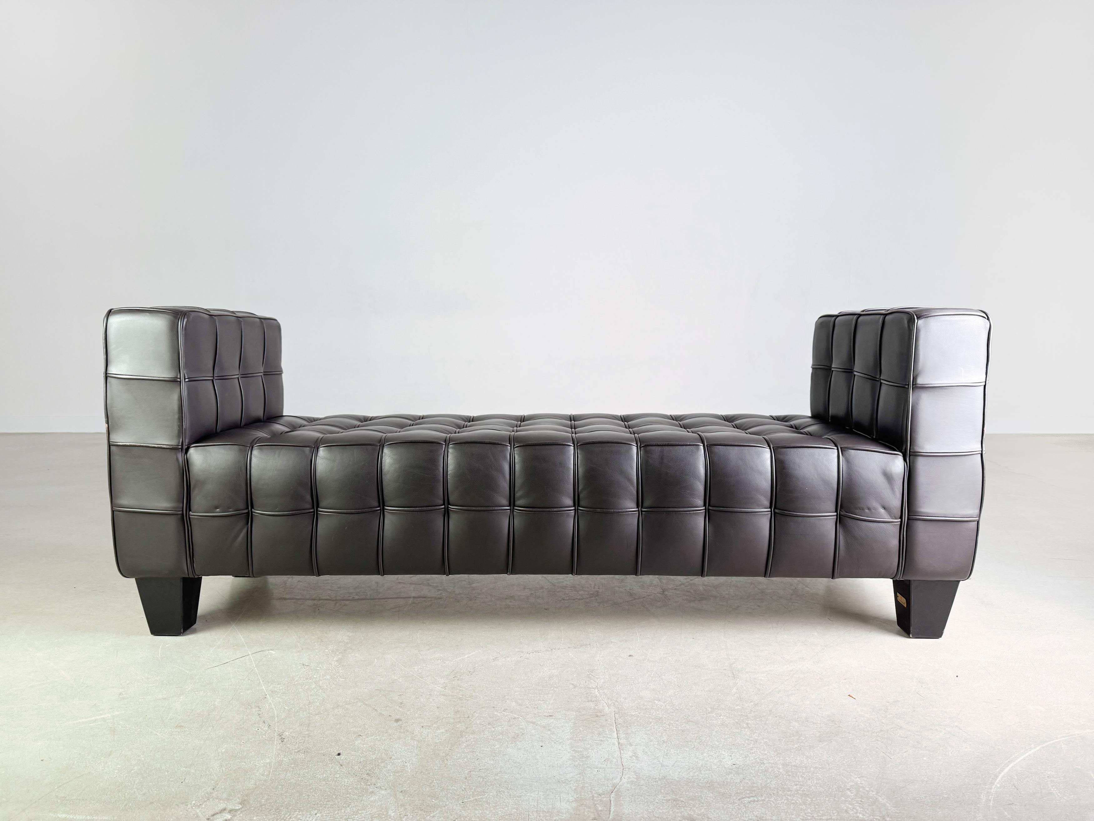 Post-Modern Lambert Pullman Recamiere Liege Leder Design Sofa For Sale