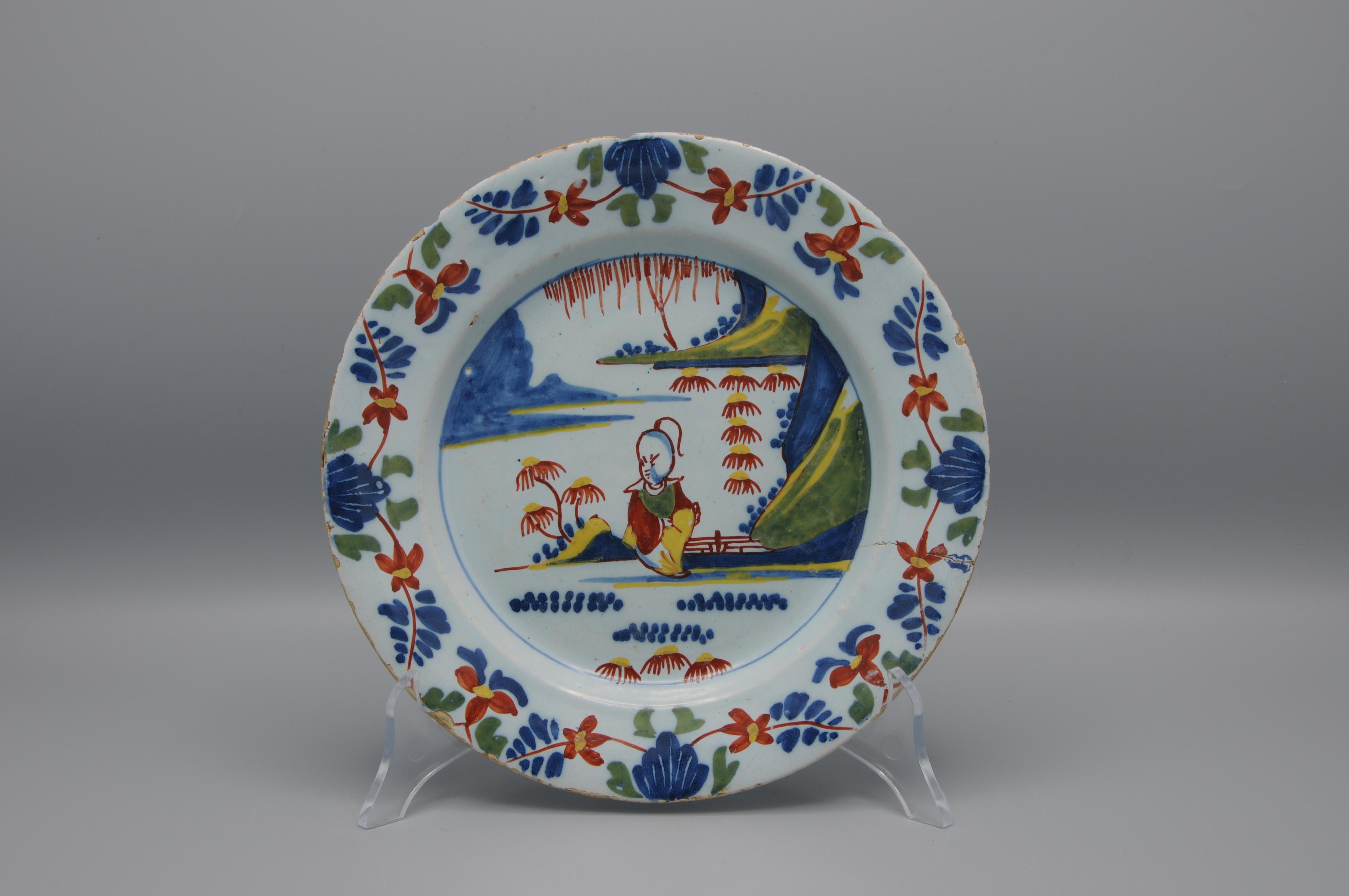 Chinoiseries Lambeth London - Assiette chinoise en Delftware anglais, milieu du 18e siècle en vente