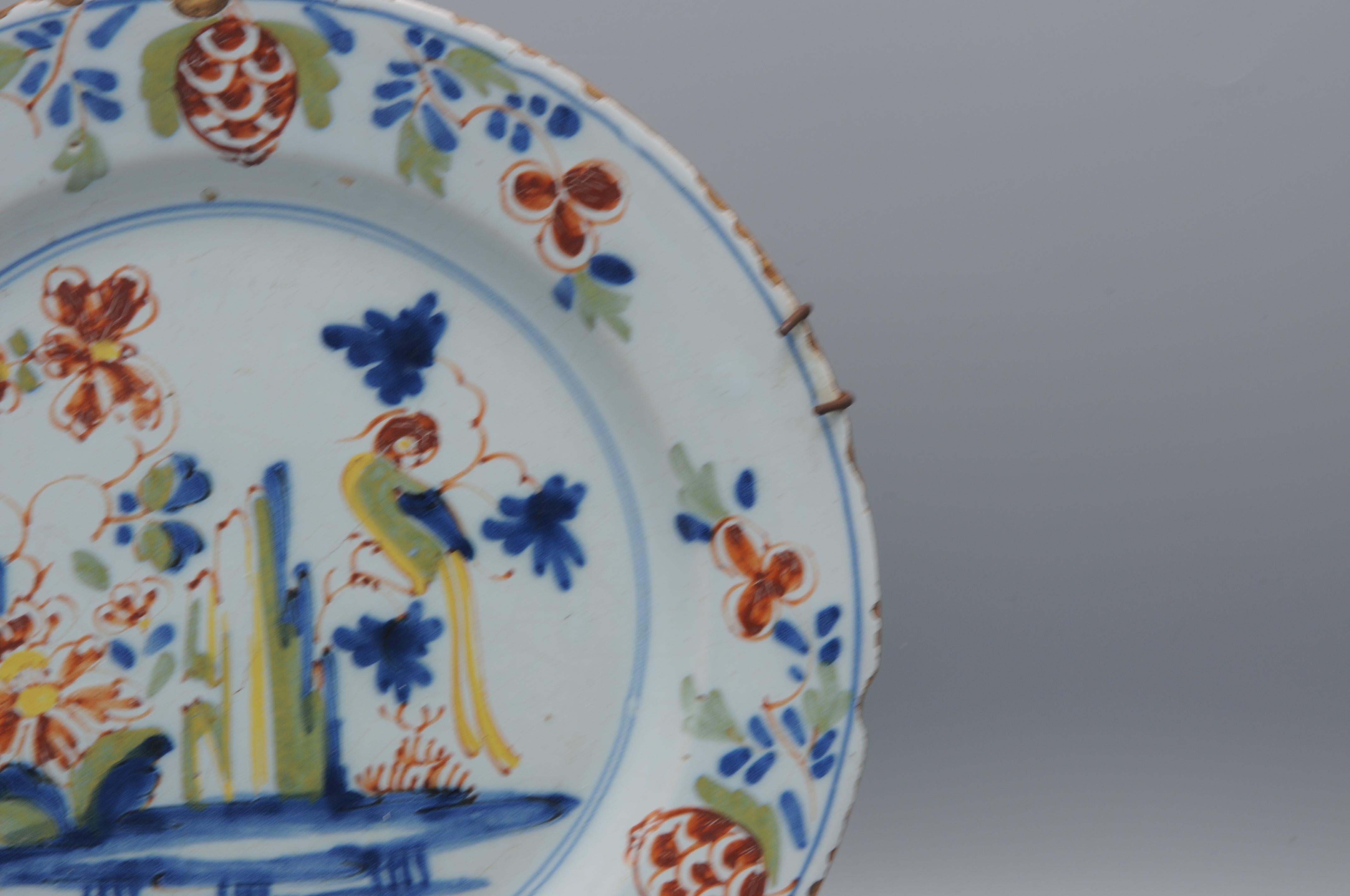 Britannique Lambeth London - Assiette à perroquet en Delftware anglais, milieu du 18ème siècle en vente