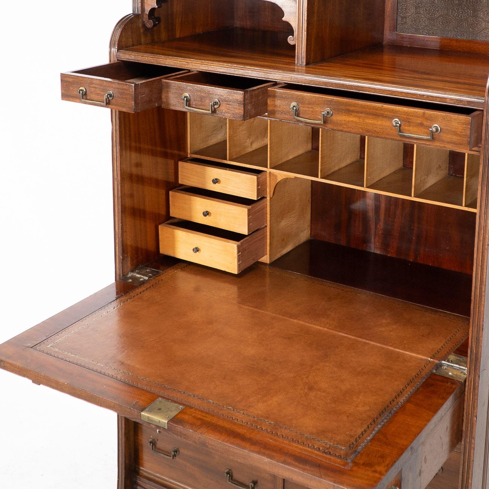 Lamb of Manchester. Una libreria secretaire anglo-giapponese con pannello laccato in vendita 6
