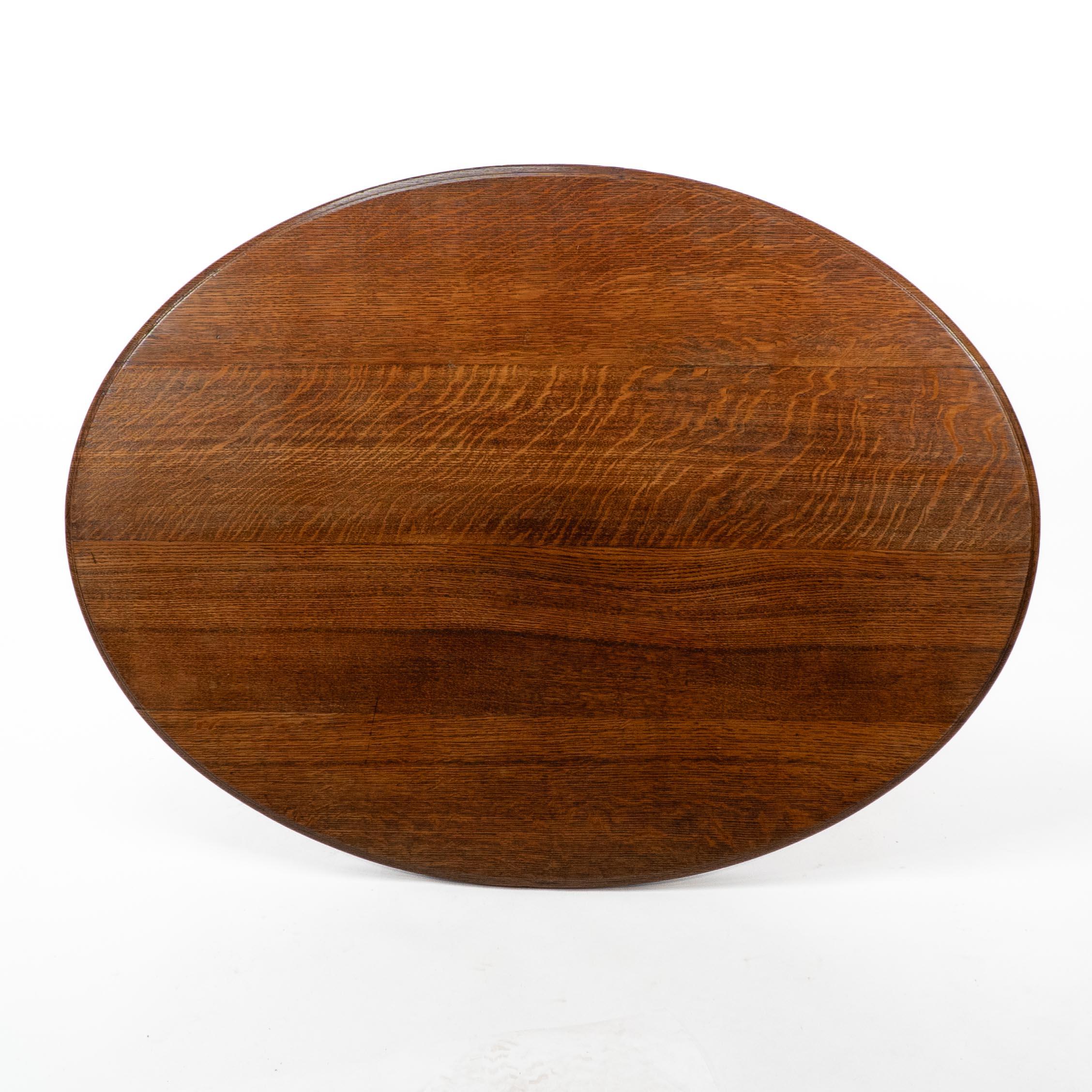 Lambs of Manchester, stamped Lambs. A rare Anglo-Japanese oak oval centre table For Sale 4