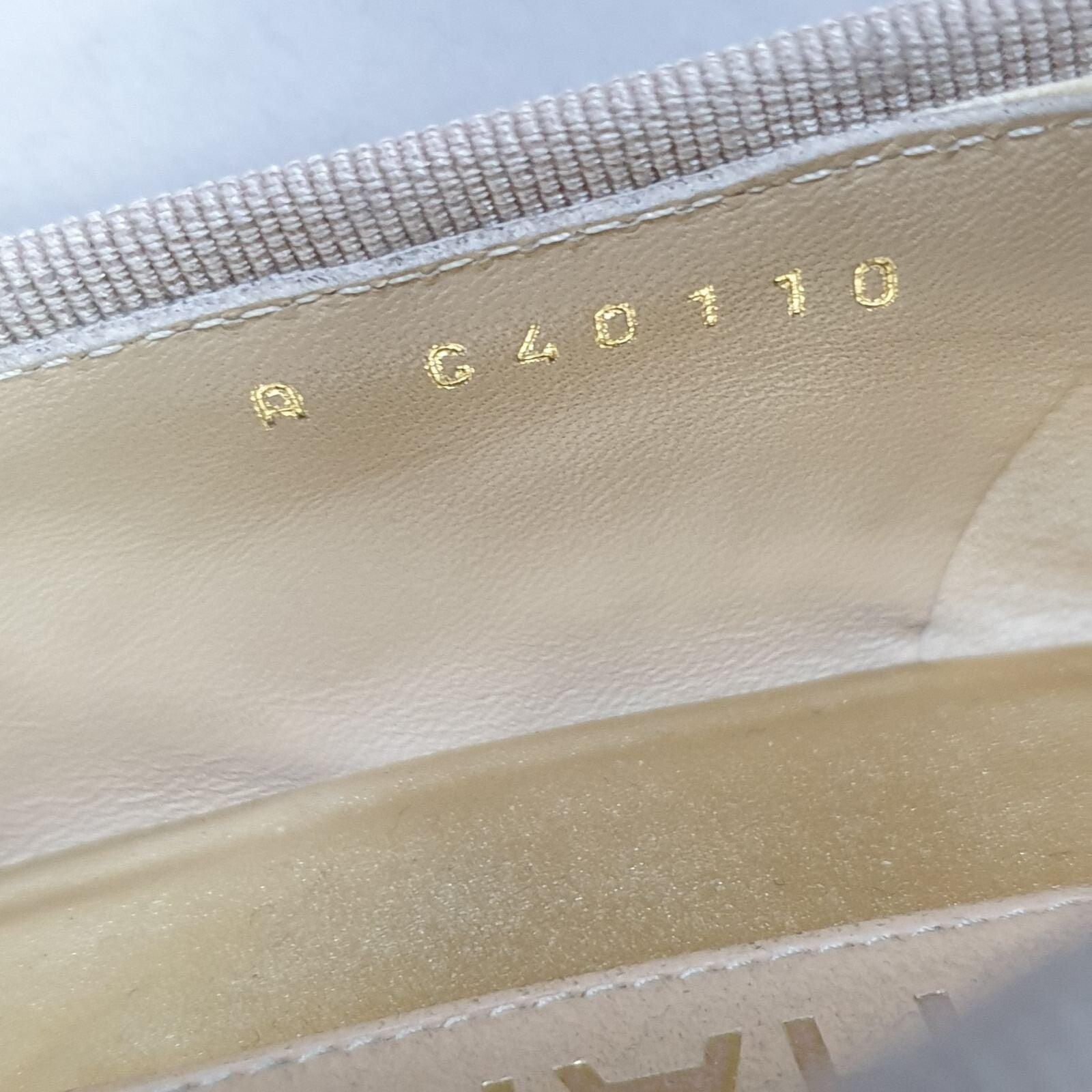 Ballerines en cuir d'agneau verni à double couture CC Cap Toe Sz.39.5 Pour femmes en vente