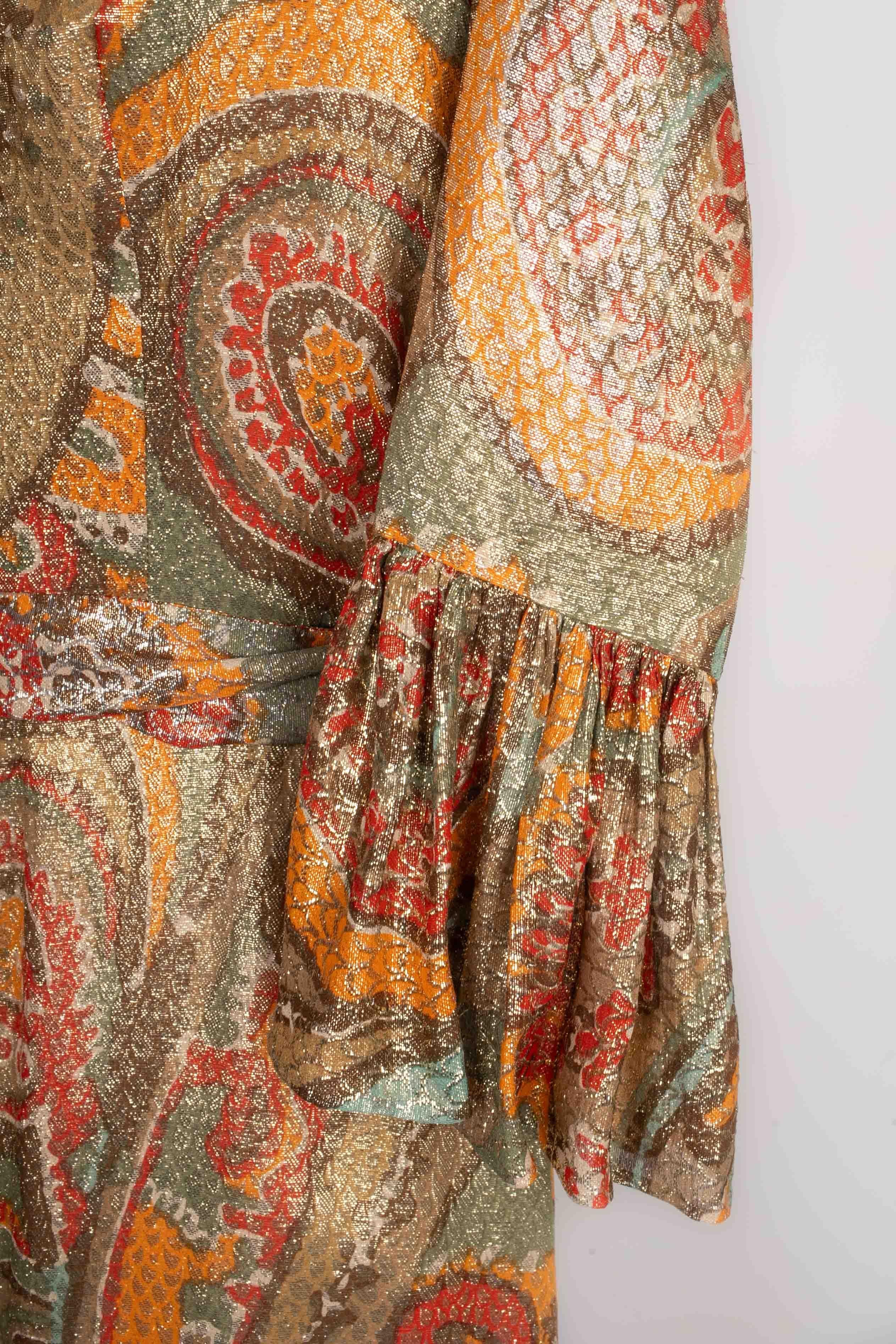 Lame Kleid 1960er Jahre im Angebot 3