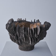 Grand saladier sur pied « Lamella » marron