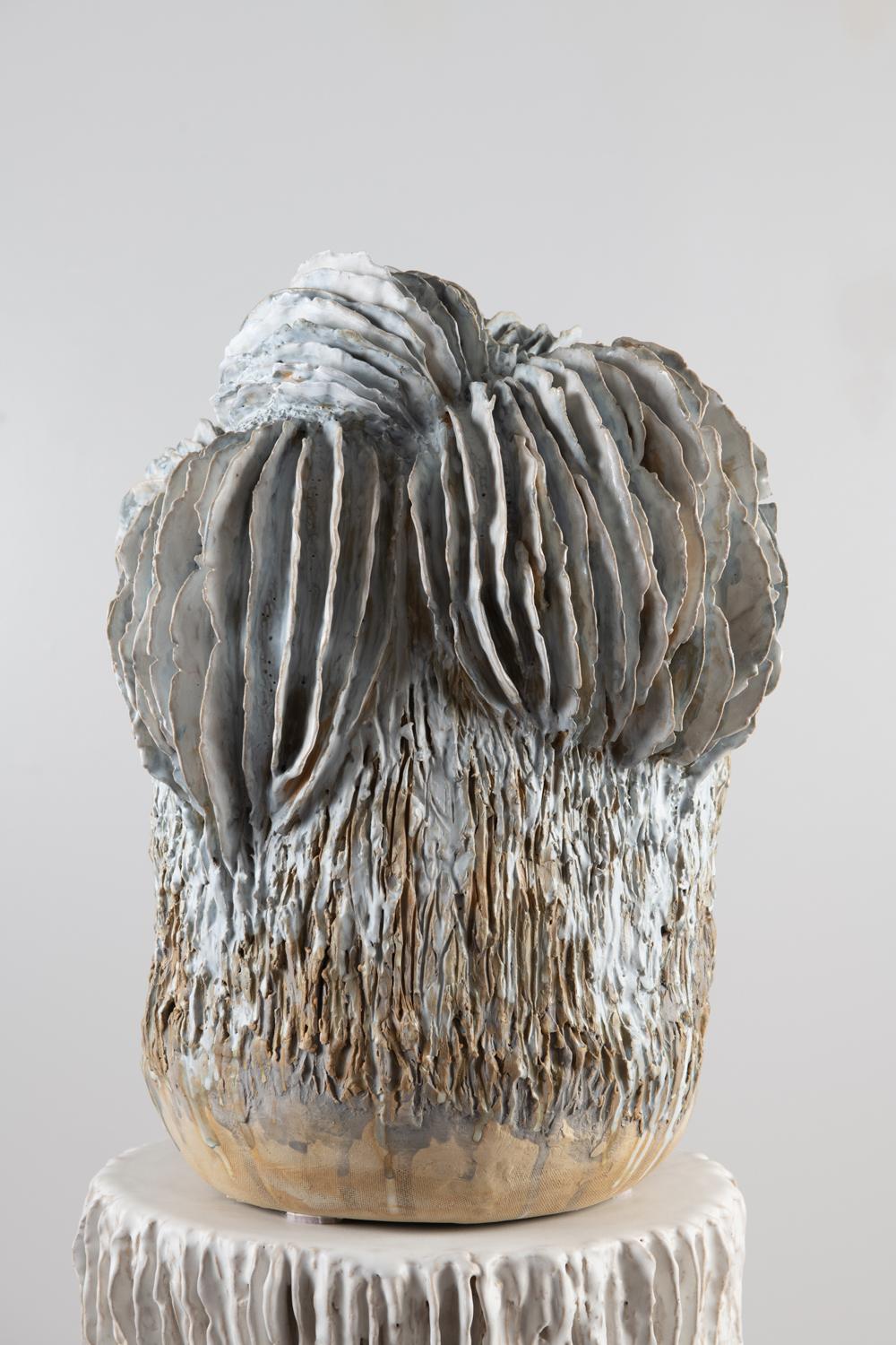 Américain Sculpture Lamella en céramique émaillée de Trish DeMasi en vente