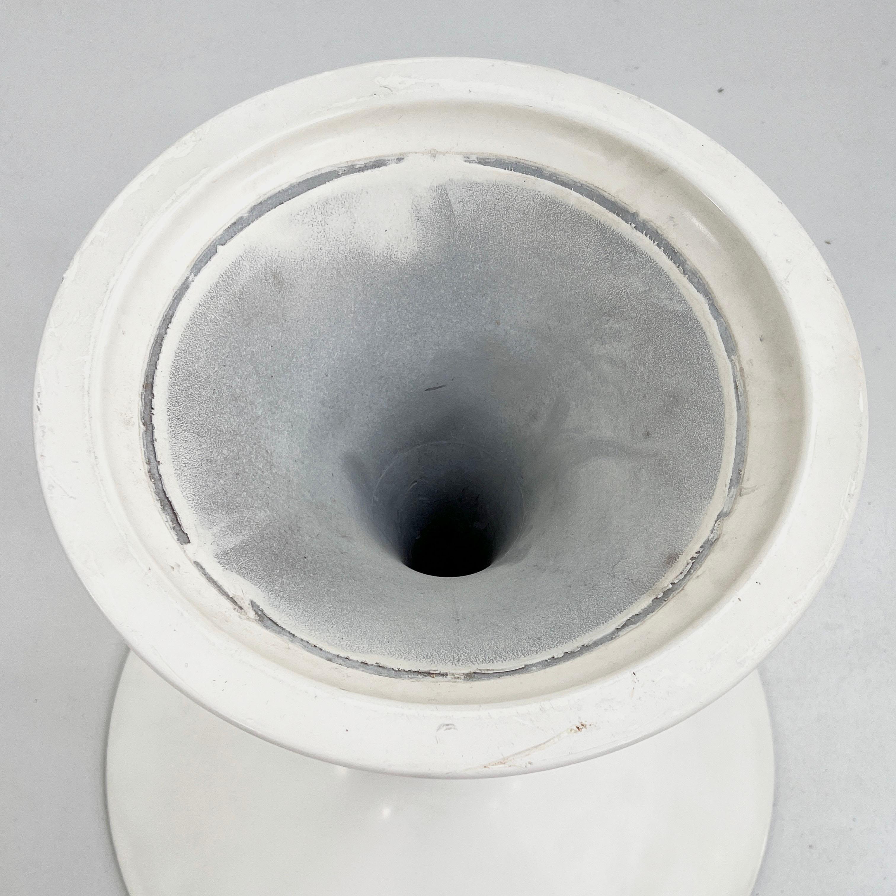 Laminate Tulip Dining Table by Eero Saarinen for Knoll, 1970s 8