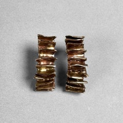 Lamine Sculpture Earrings in Bronze by Lo Studiolo Genève
