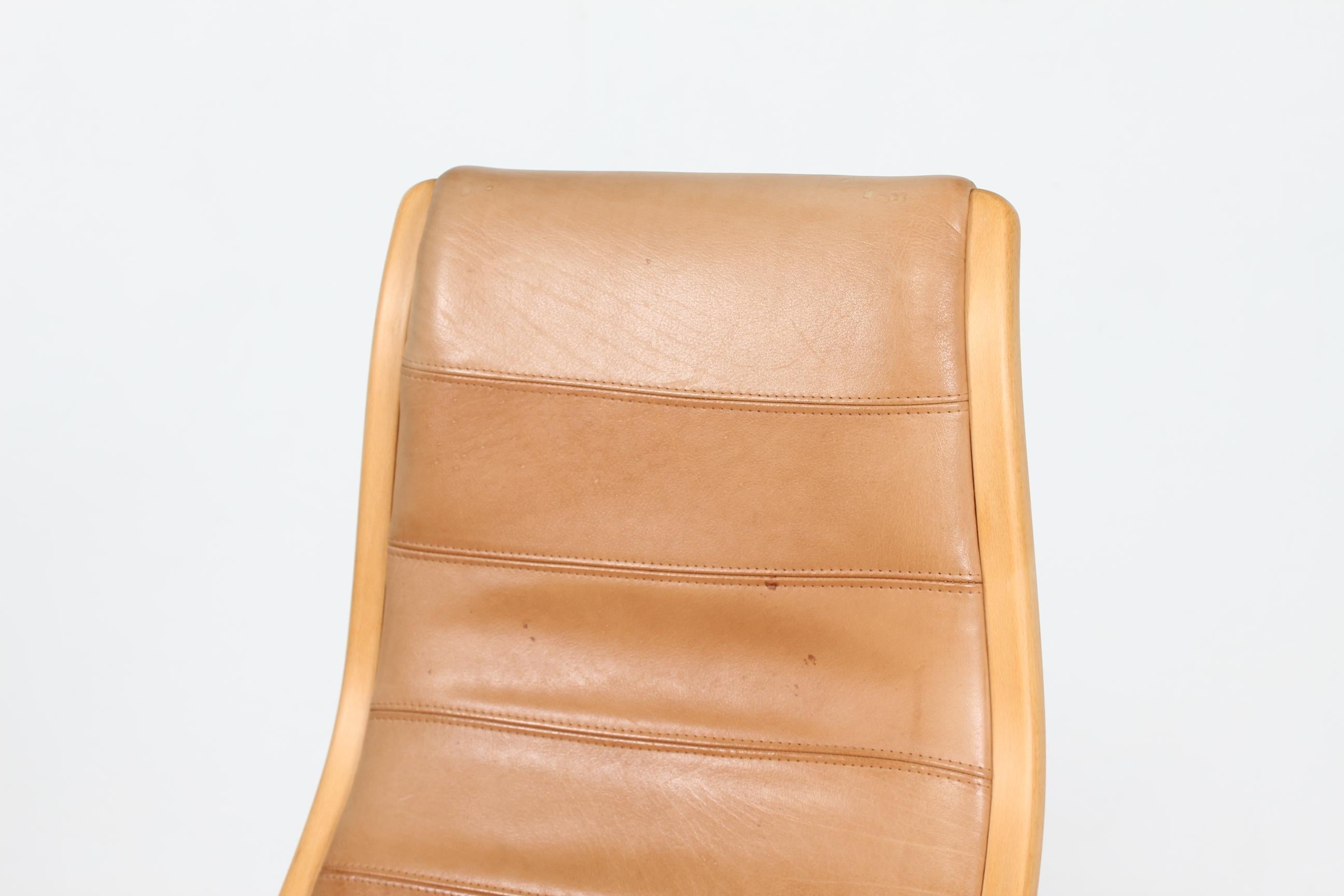 Chaise Lamino d'Yngve Ekström en cuir de couleur cognac fabriquée par Swedese Suède Bon état - En vente à Silkeborg, Silkeborg