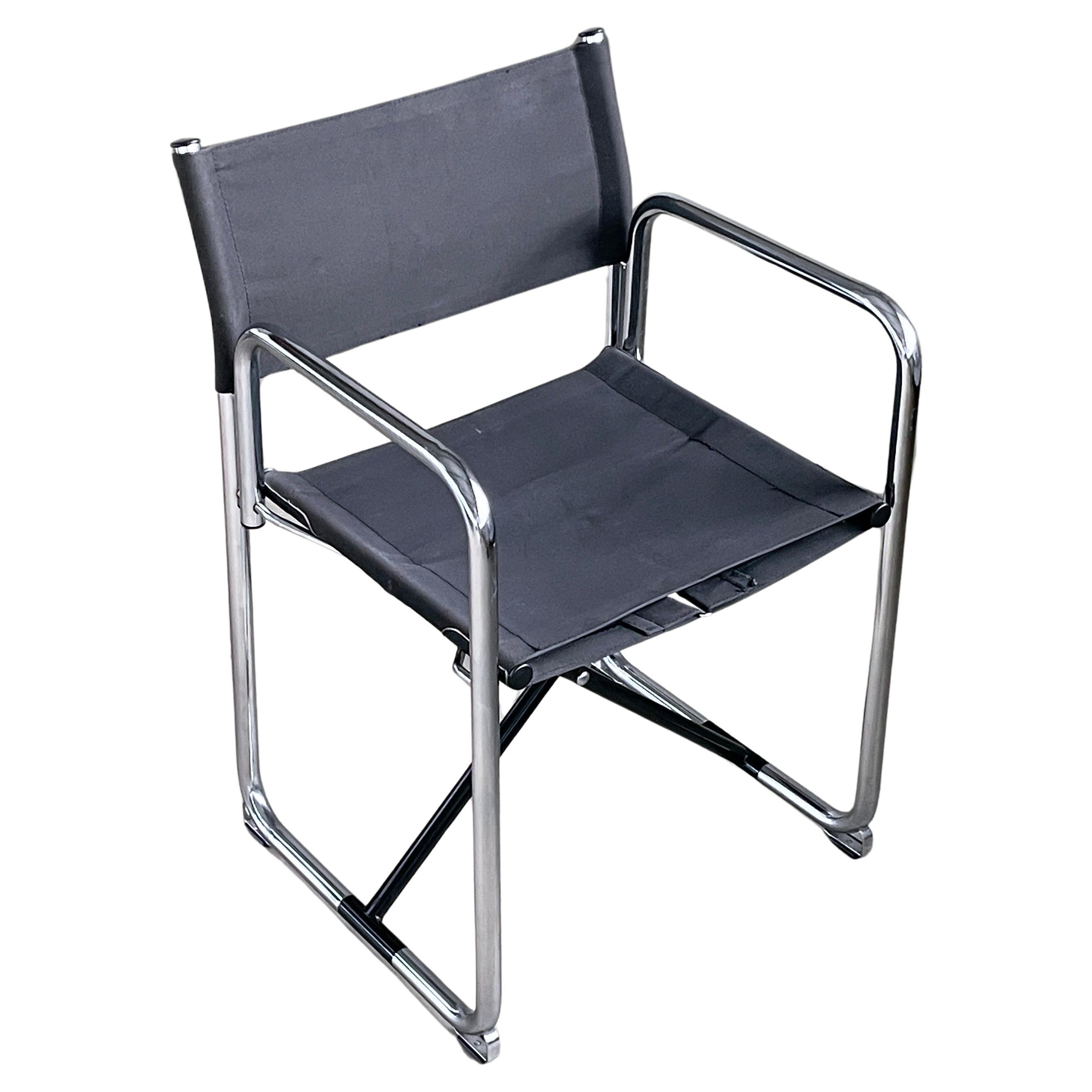 Sillón plegable Lammhults Model No. X75-2. Diseñado por Börge Lindau y Bo Lindenkrantz. Estructura tubular de metal cromado con asiento y respaldo originales de lino negro.
Diseñador: Diseñado por Barge Lindau & Bo Lindenkrantz, 1972
Productor: