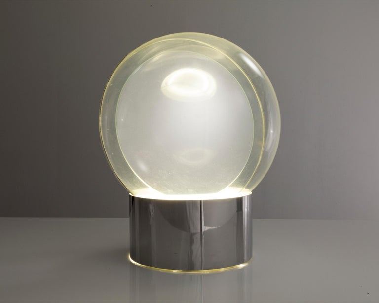Lamp 4043 in chrome, perspex, and mirrored glass. Designed by Filippo Panseca, produced by Kartell, Italy, 1968.
 