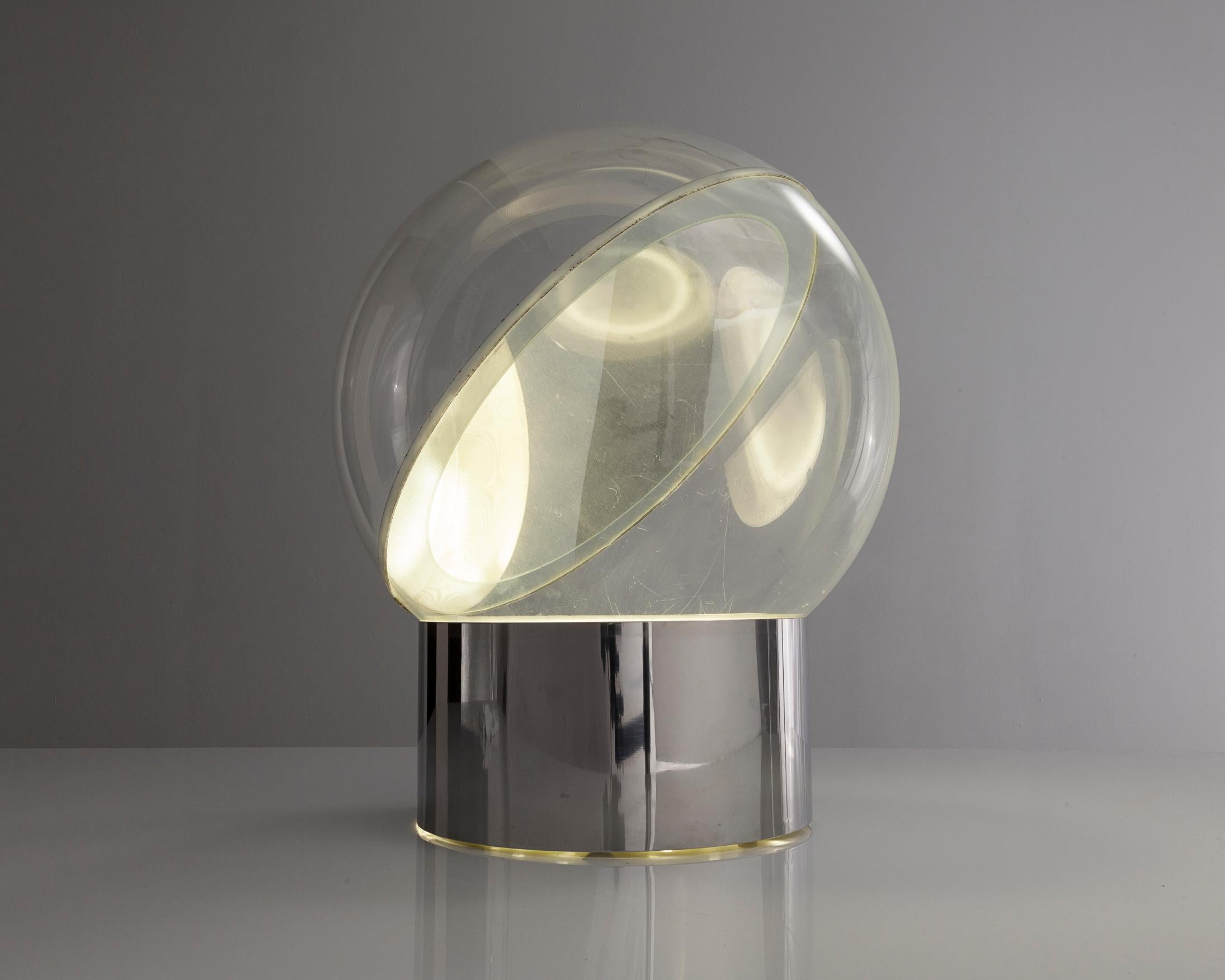 italien Lampe 4043 en chrome, perspex et verre miroir de Filippo Panseca, 1968 en vente