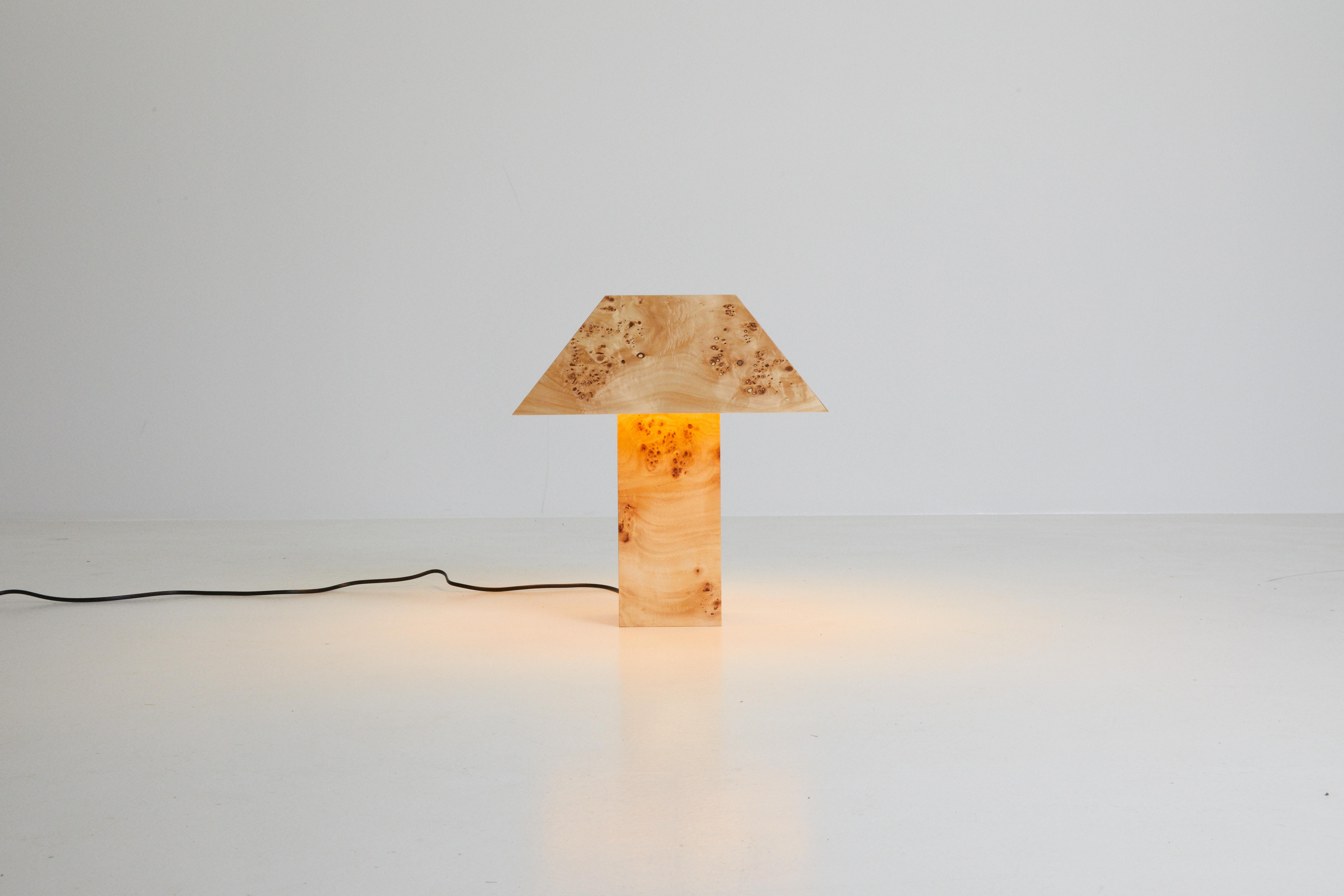 Lampe 53 – Mappa Burl (Moderne) im Angebot