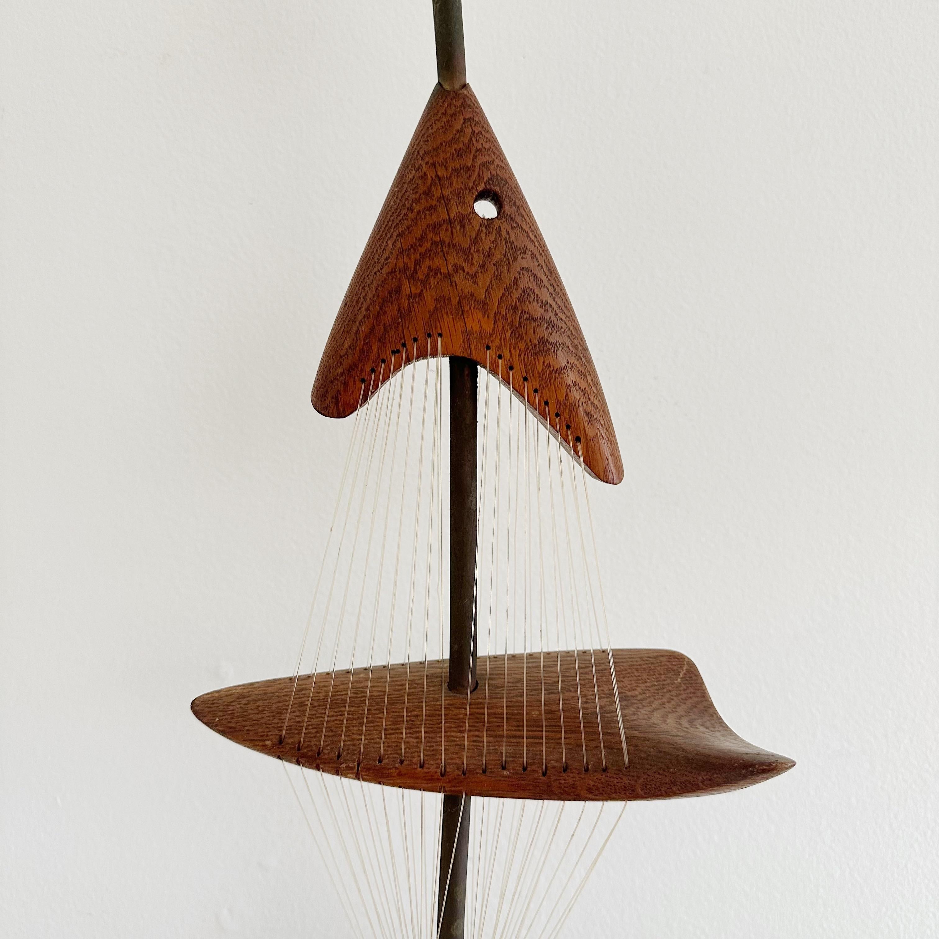 Lamp by Clark Voorhees for Hansen Lighting Sculptural Abstract Fish Lamp In Good Condition For Sale In West Palm Beach, FL