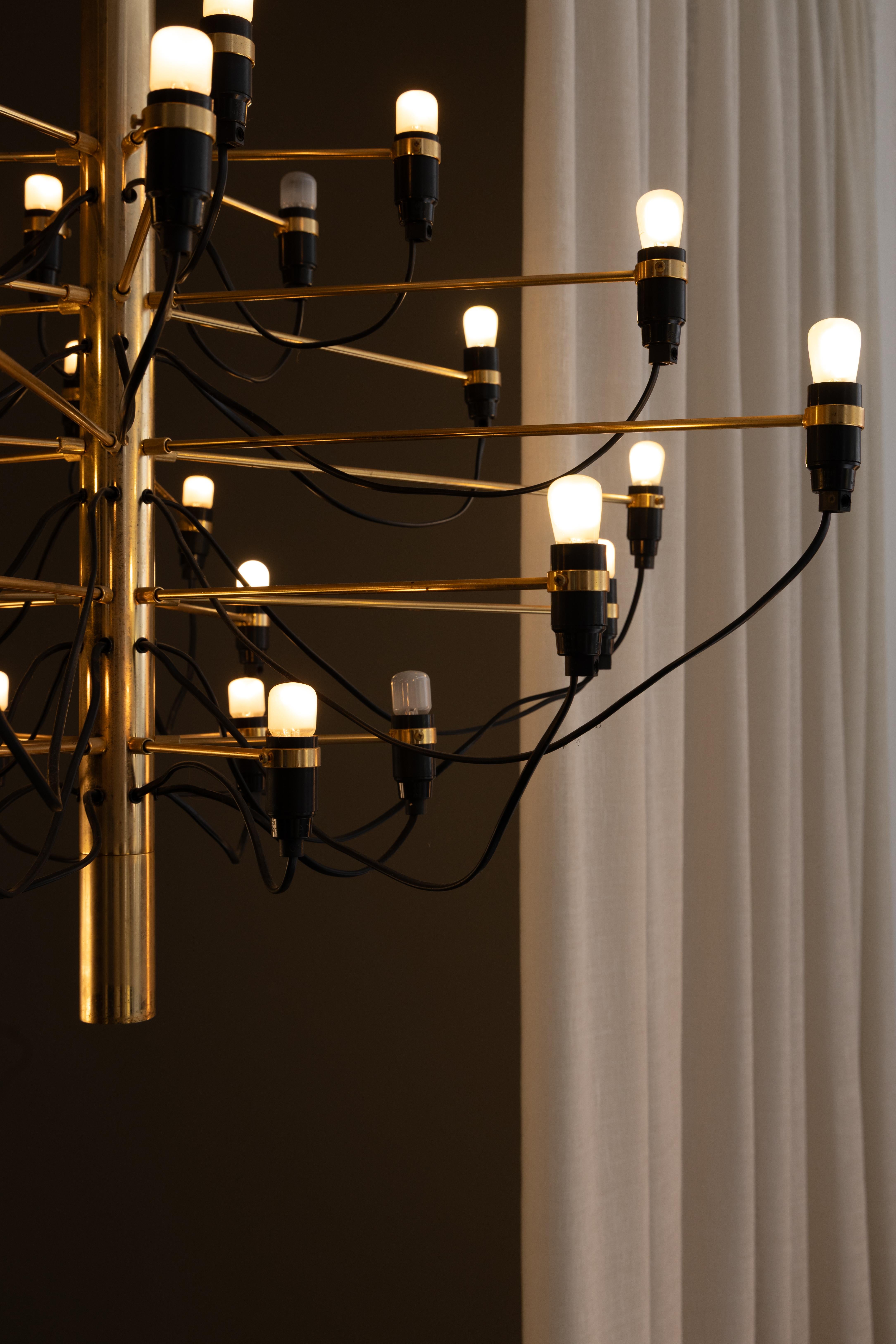 Lamp by Gino Sarfatti, mod. 2097 Flos in vendita 6