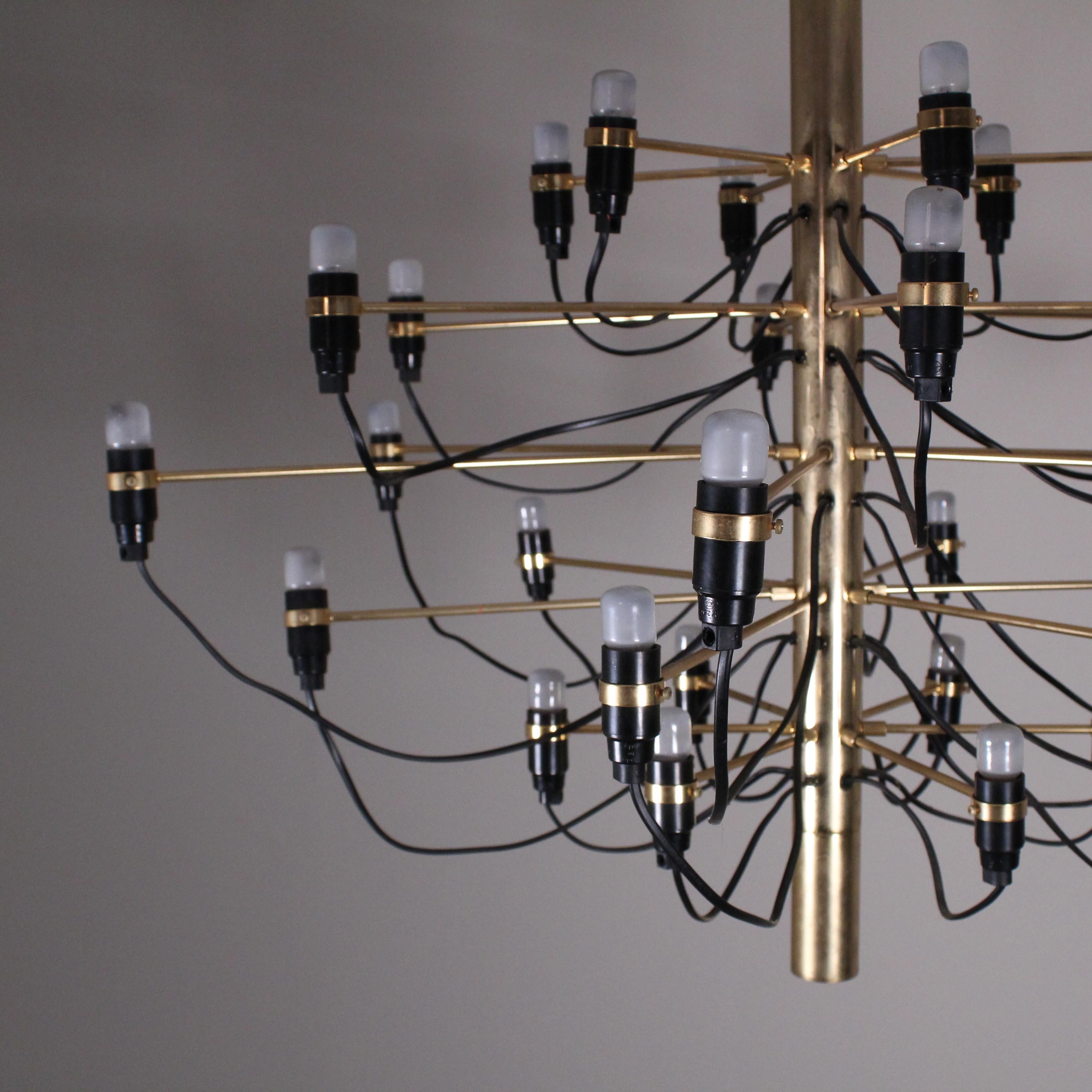 Milieu du XXe siècle Lampe de Gino Sarfatti, mod. 2097 Flos en vente