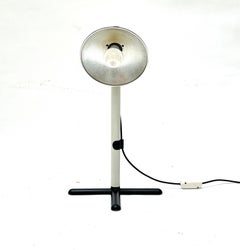 Lampe de Roger Tallon publiée par Erco