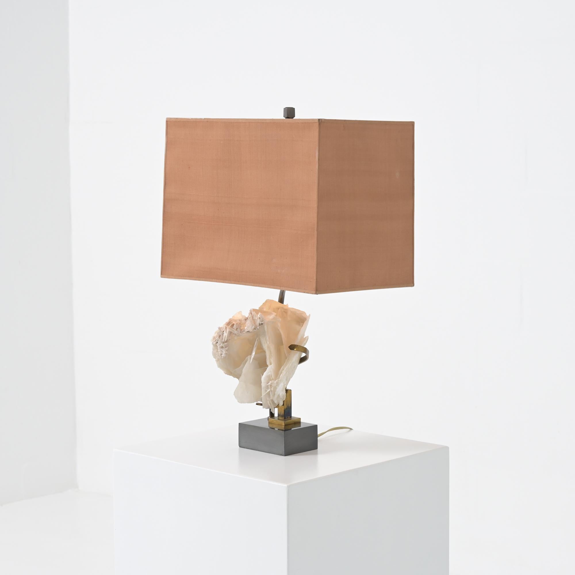 Belge Lamp by Willy Daro en vente