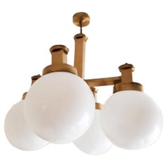 Lámpara  Lámpara estilo Sciolari de latón y cristal opalino, Italia, años 60