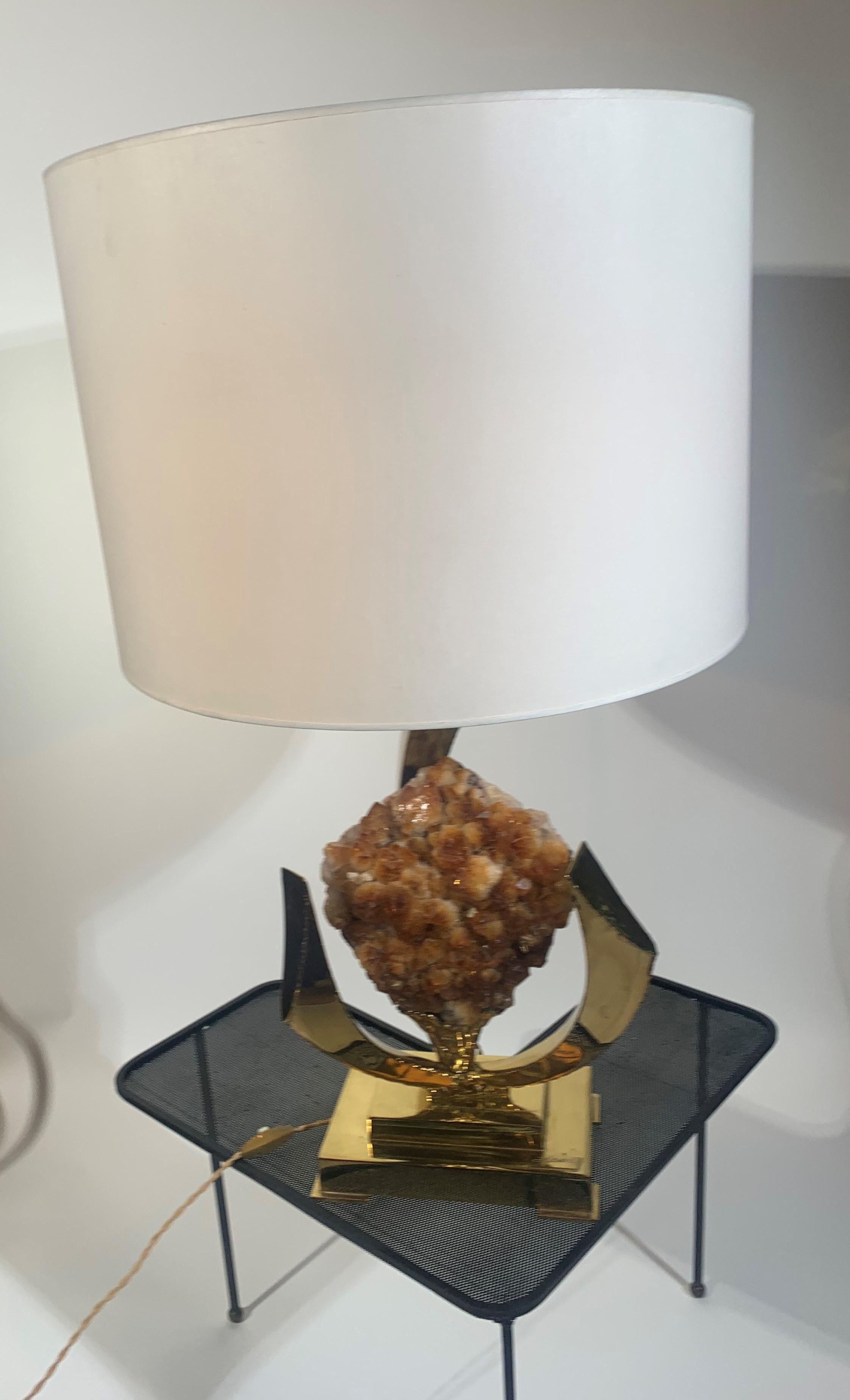 Lamp adorned with a golden rock crystal geode from Duval Brasseur.