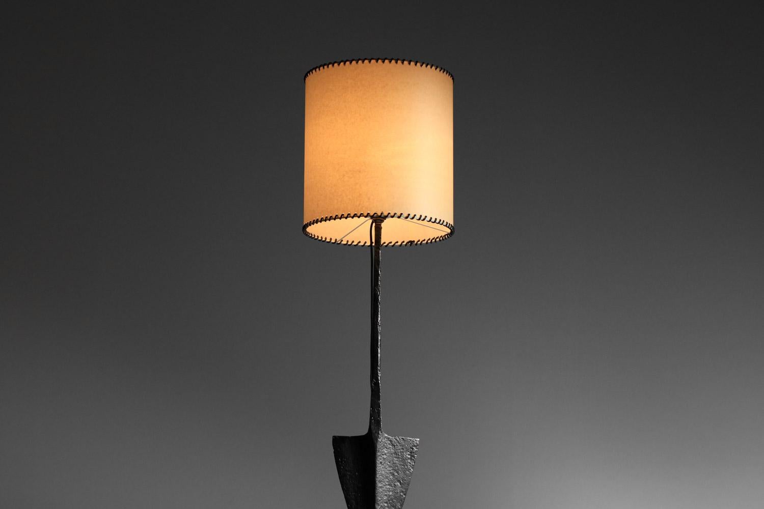 lampe / lampadaire populaire Brutalist en fer forgé en vente 4