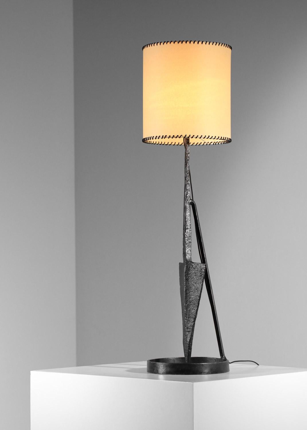 Fer forgé lampe / lampadaire populaire Brutalist en fer forgé en vente