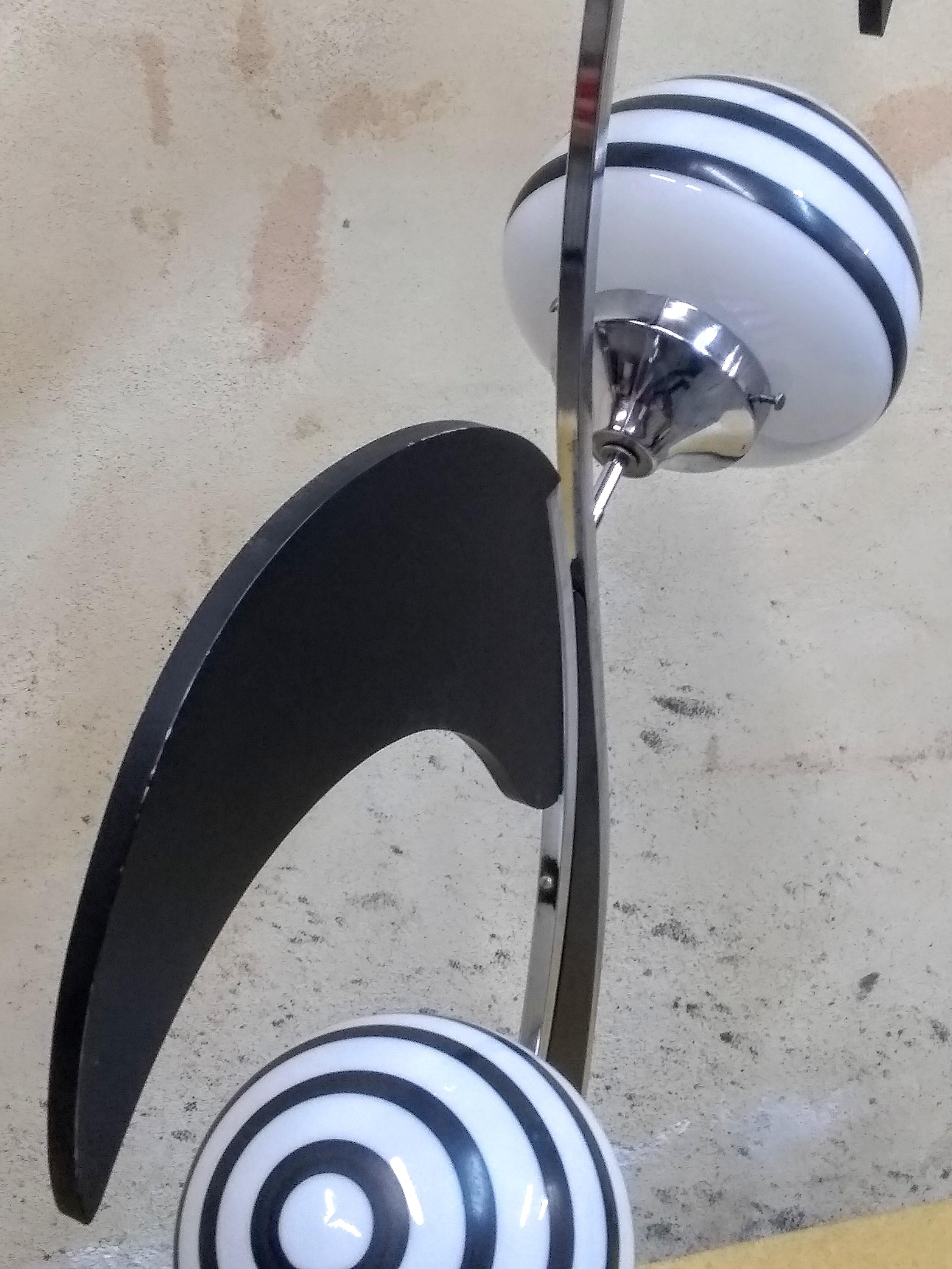 1950's Large Vintage American Lamp similar to the Majestic Lamp For Sale 2