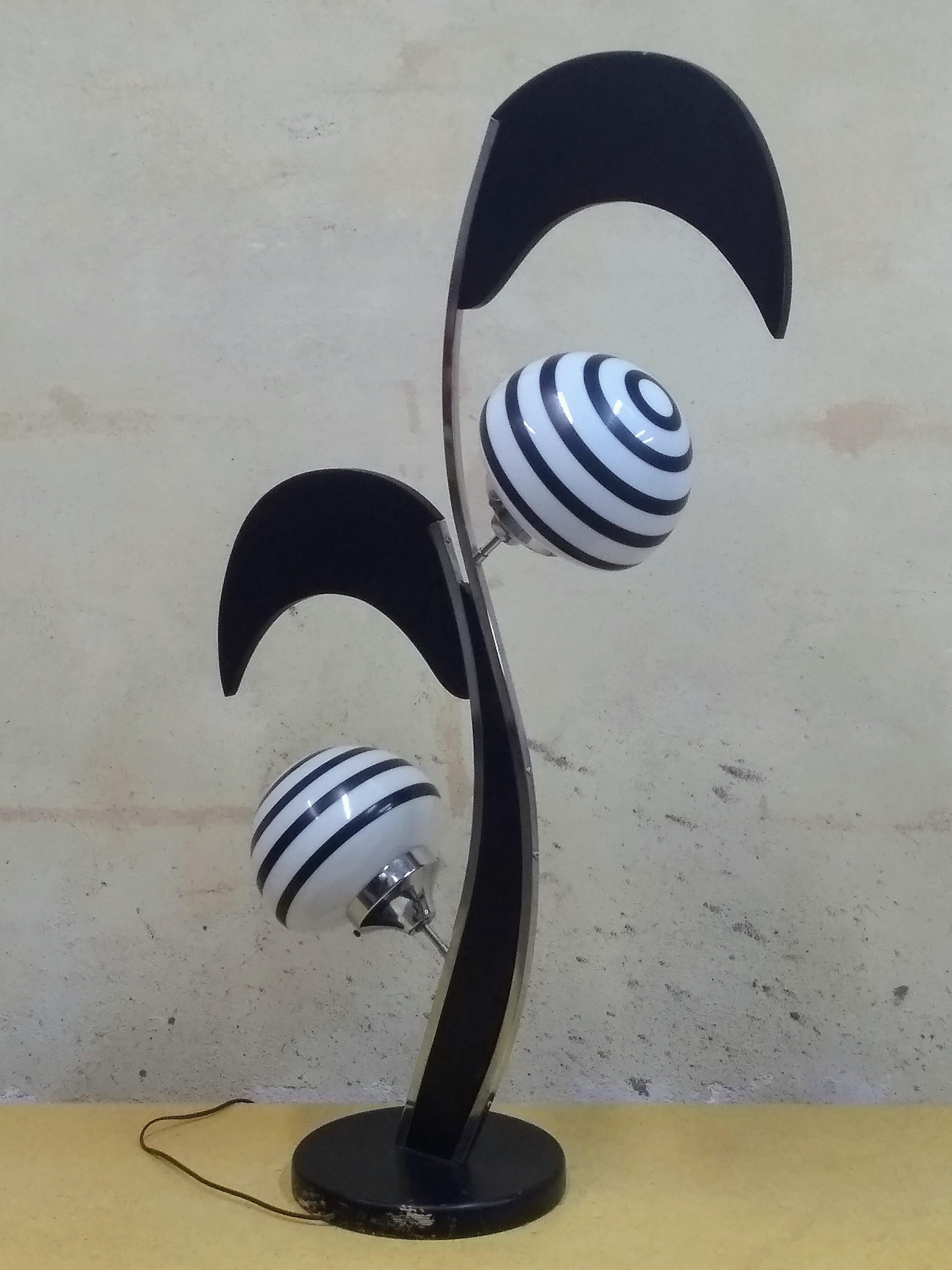 1950's Large Vintage American Lamp similar to the Majestic Lamp For Sale 1