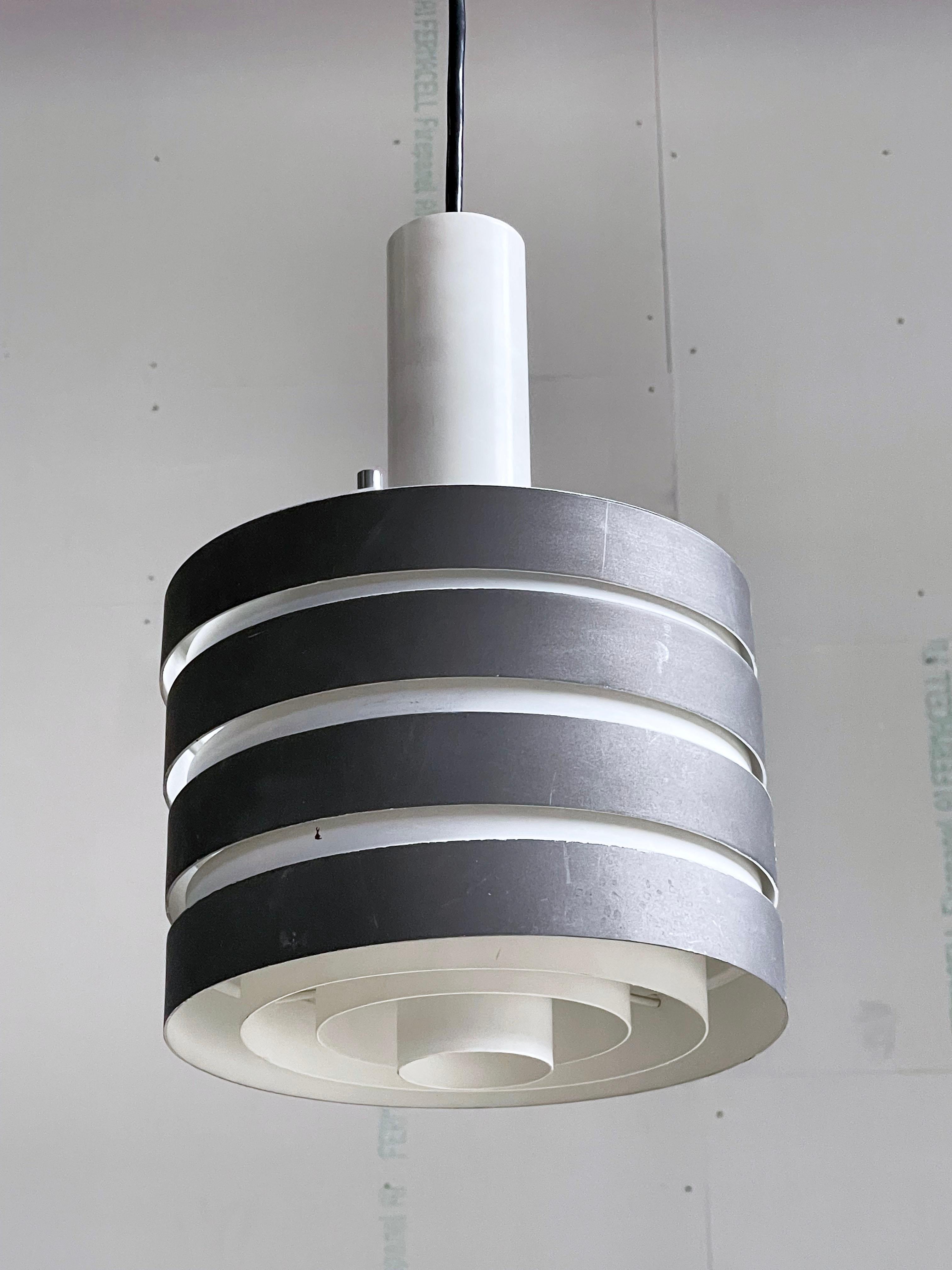 Vintage 1960’s Metal Pendant Lamp For Sale 2