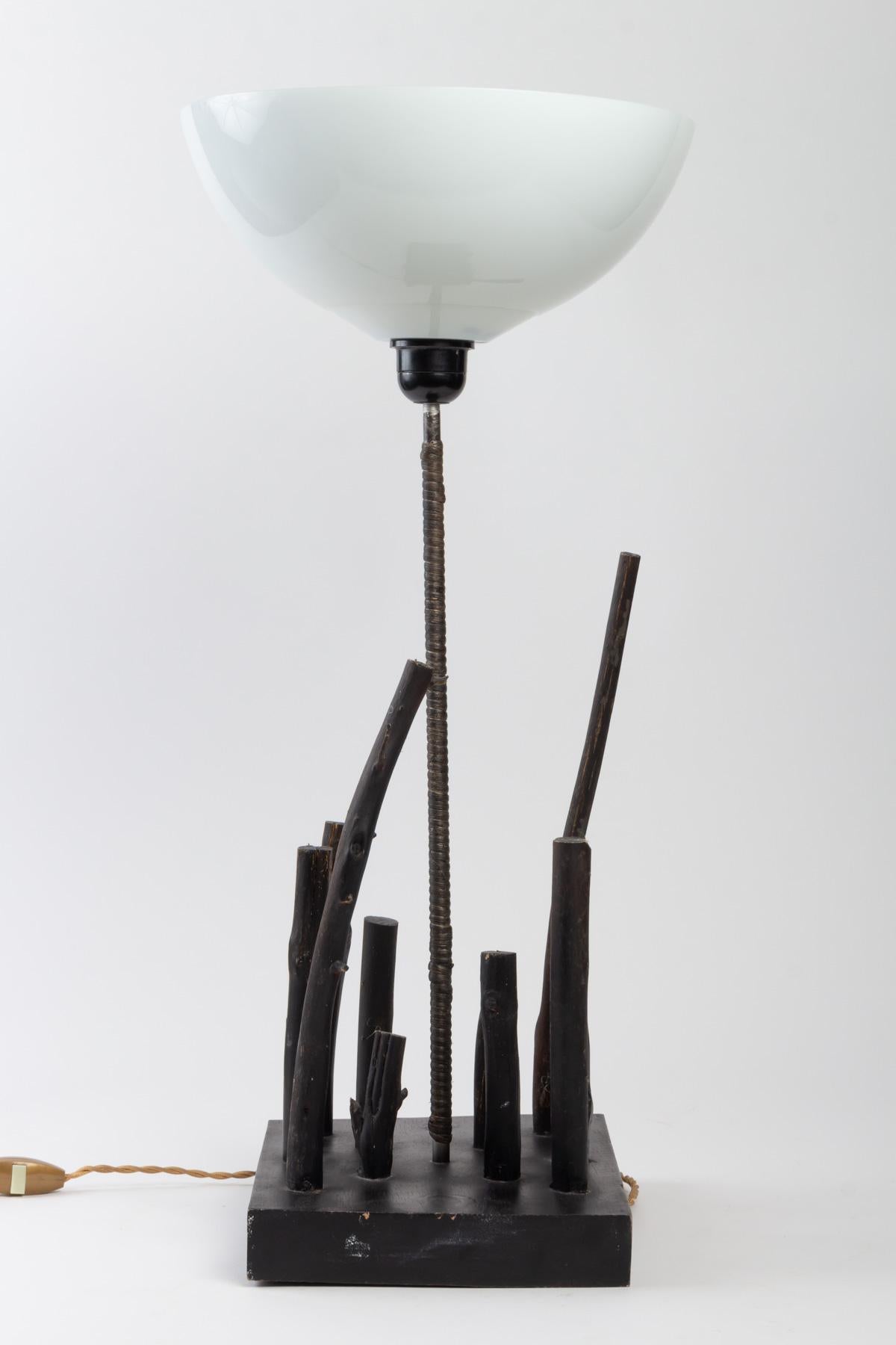Moderne Lampe des années 1980 en bois et abat-jour en polypropylène en vente