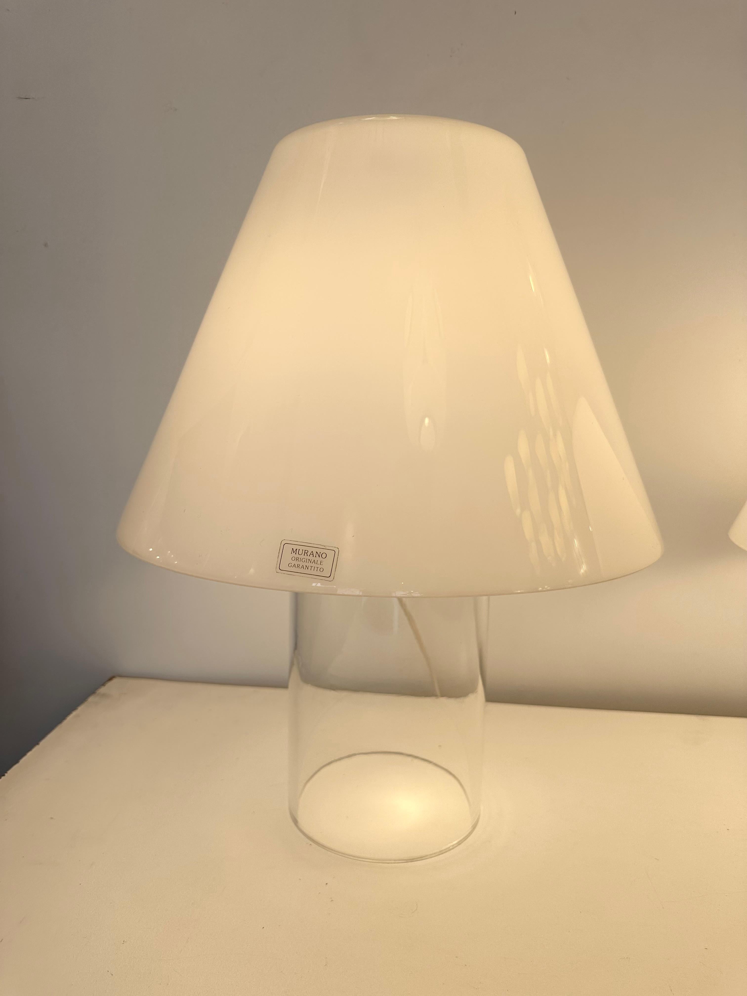 Lampe mit Murano-Glasschirm von Murano Due, Italien, 1980er Jahre (Geblasenes Glas) im Angebot