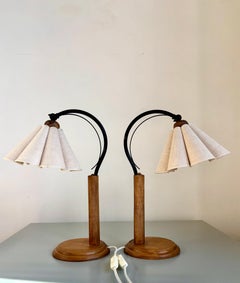 Lampes Gustaf Lampes de table, pin, tissu, Suède