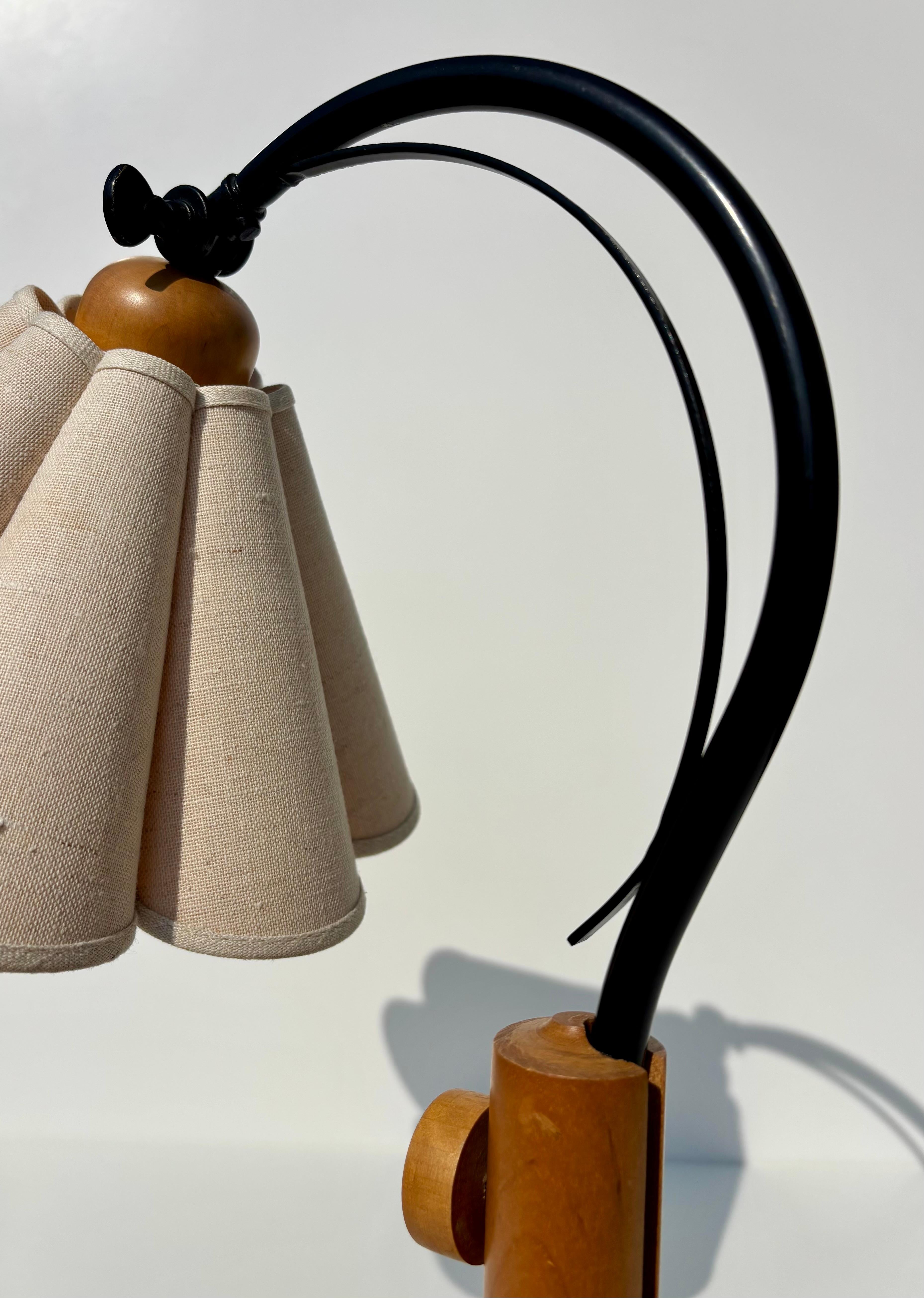 Svedese Lamp Gustaf Lampada da tavolo, Pino, Tessuto, Svezia in vendita