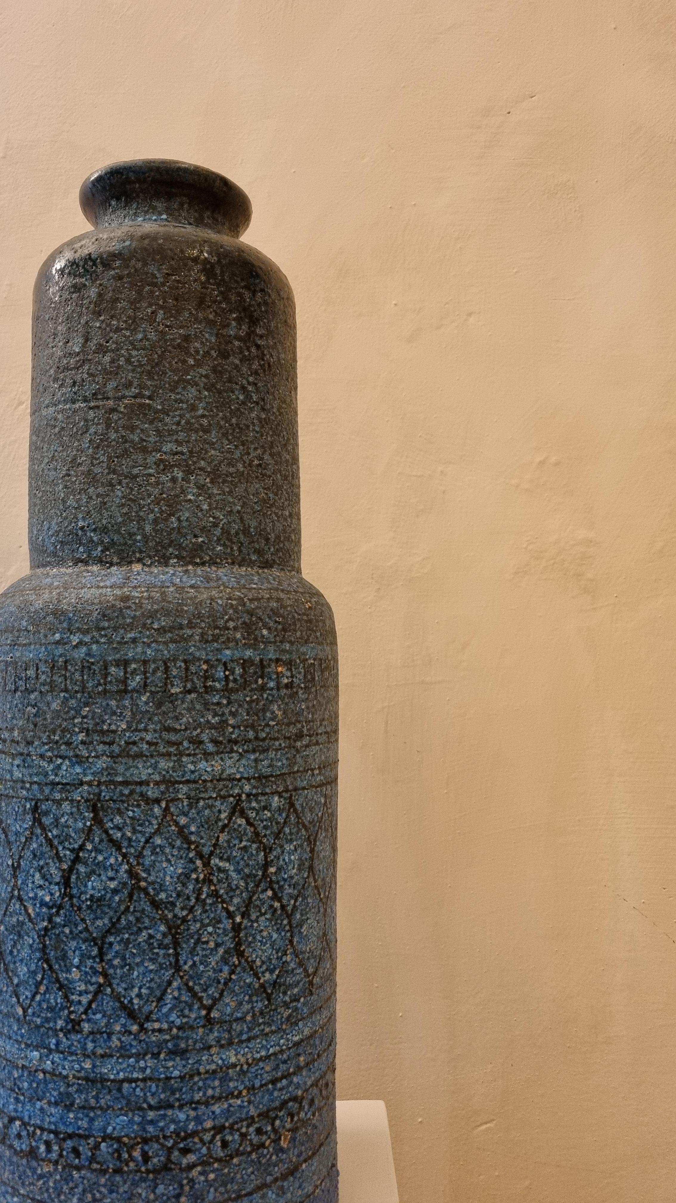 Mid-Century Modern Lamp holder vase by Aldo Londi for Ceramiche Bitossi, 1970 Signed. For Sale