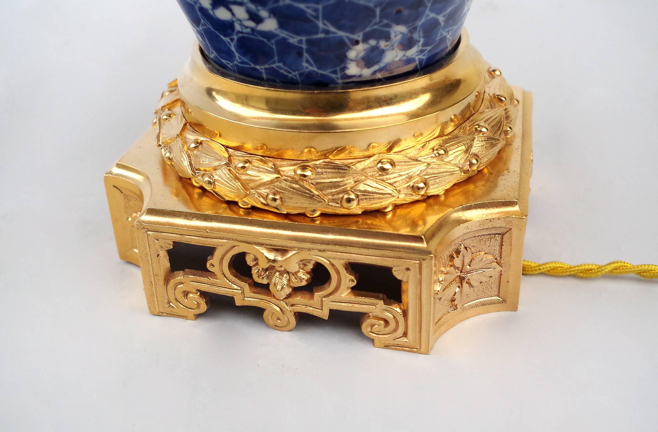 Lamp in Blue and White Far East Ceramic Mounted in Gilt Bronzes, 19th Century In Good Condition In Saint-Ouen, FR